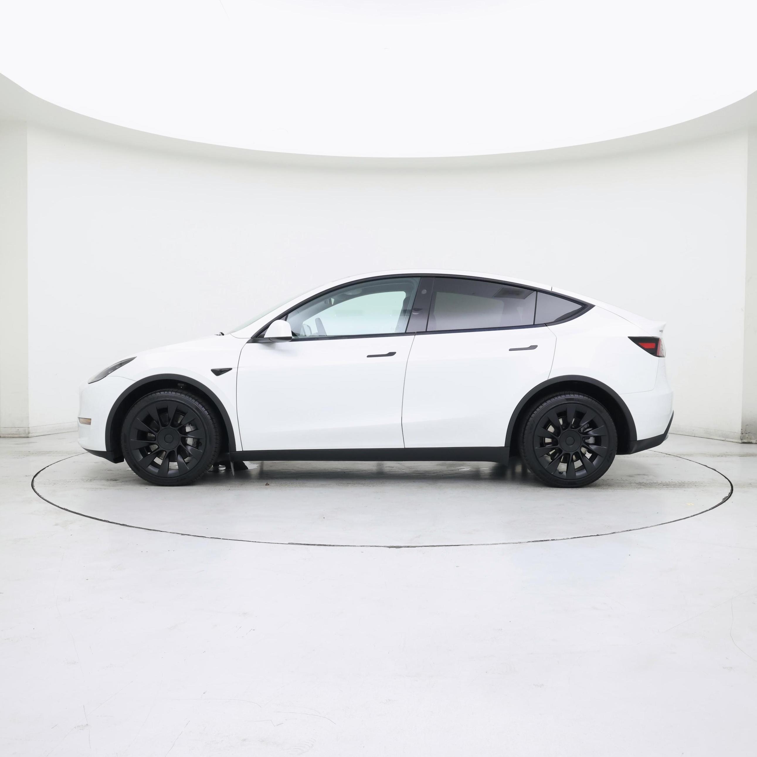 Thumbnail: 2023 Tesla Model Y - 3