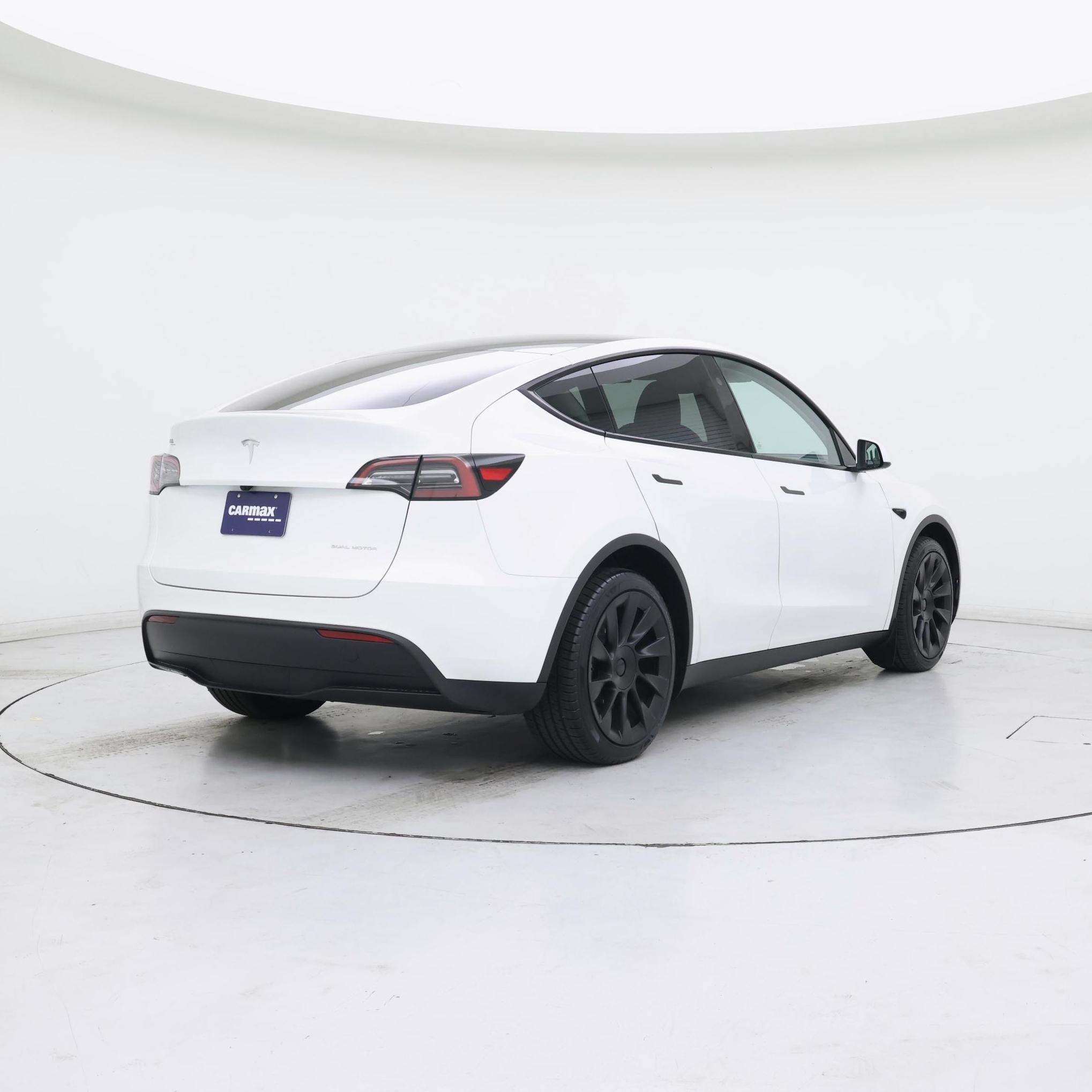 Thumbnail: 2023 Tesla Model Y - 8