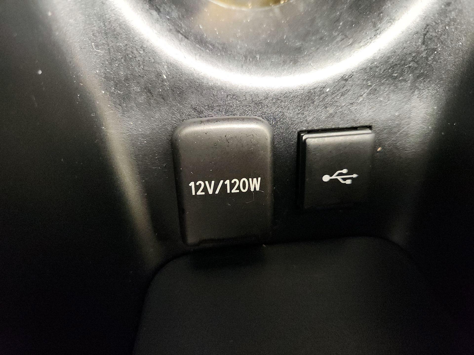 Thumbnail: 2021 Toyota Prius - 18