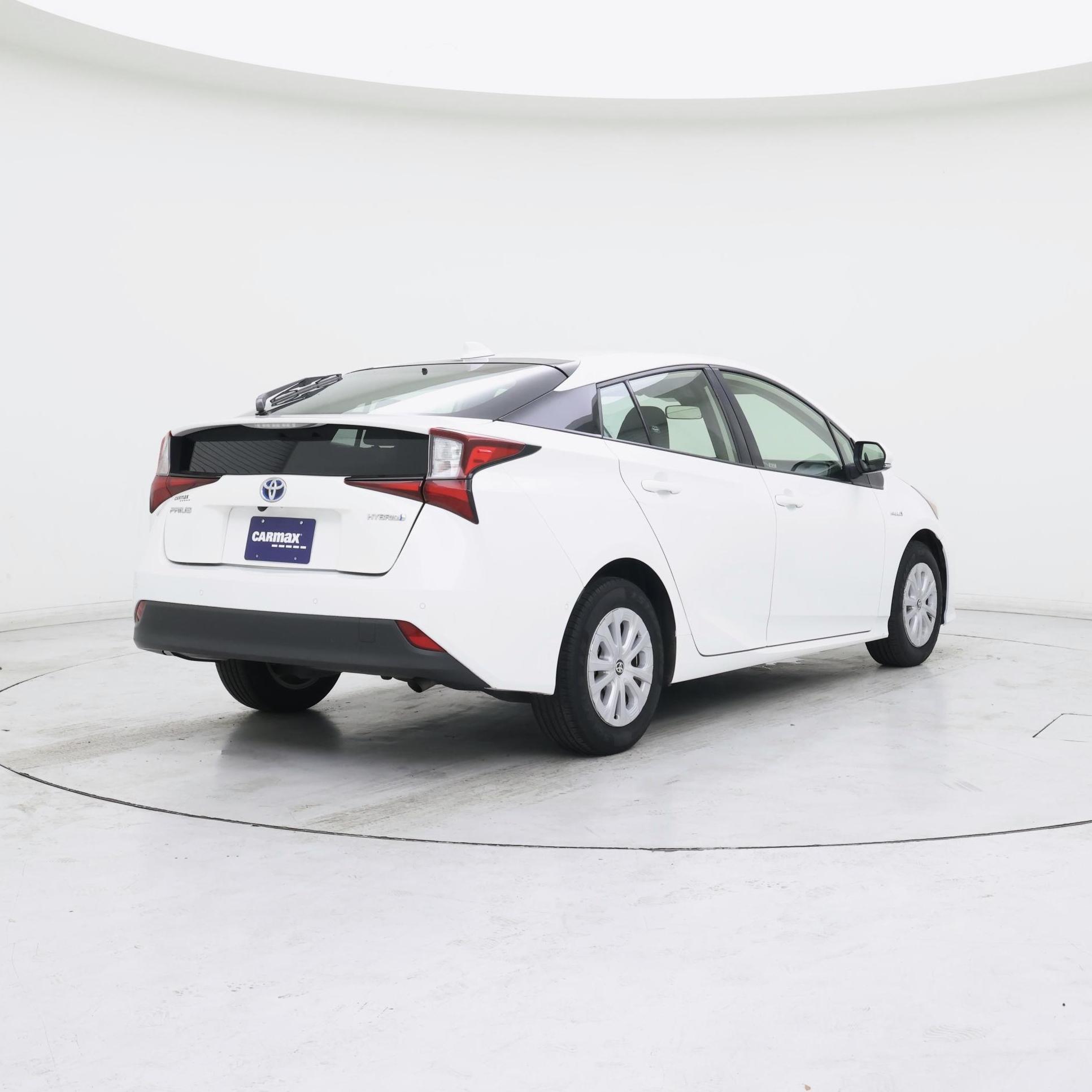 Thumbnail: 2021 Toyota Prius - 8