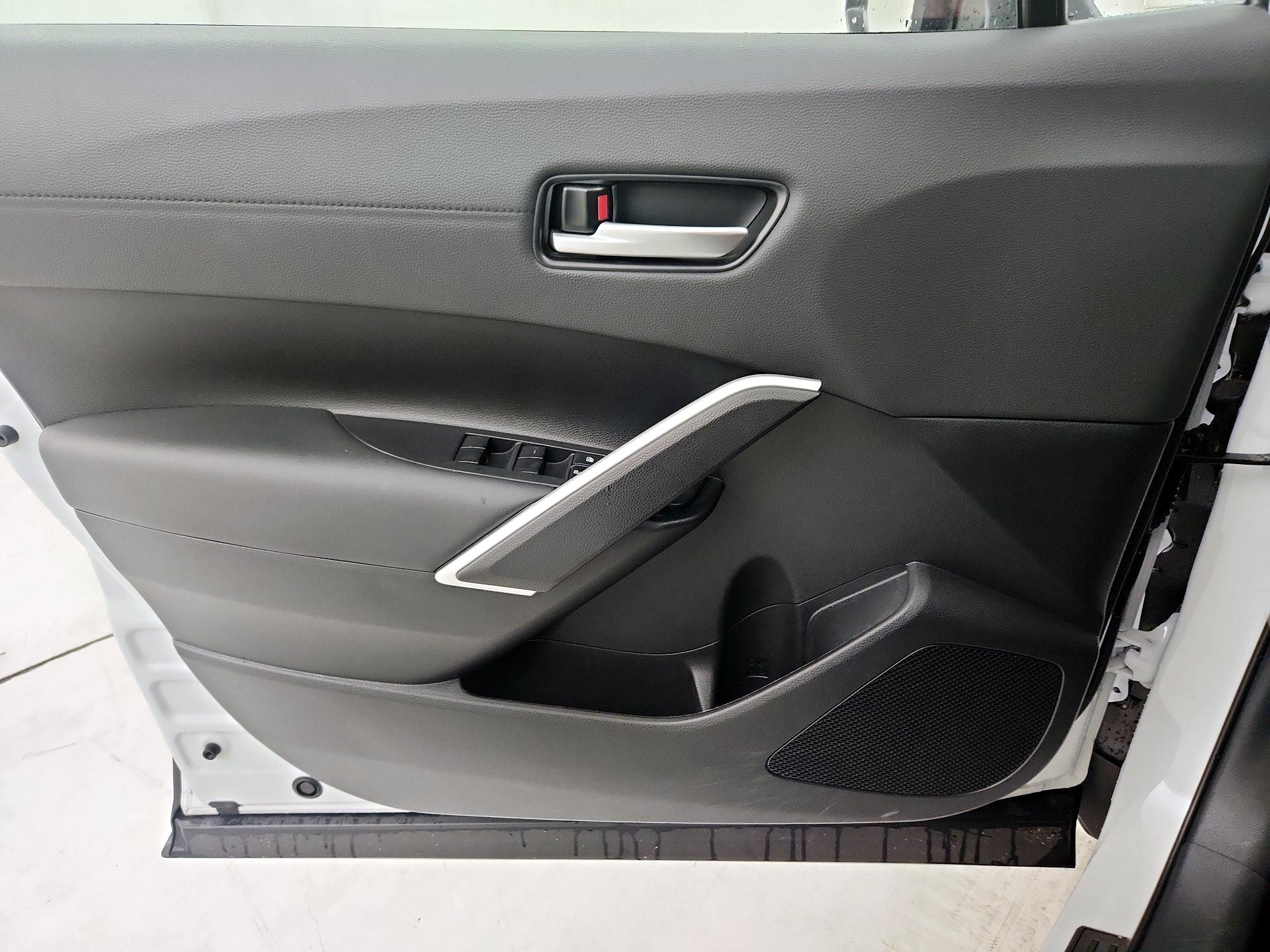 Thumbnail: 2025 Toyota Corolla Cross - 12