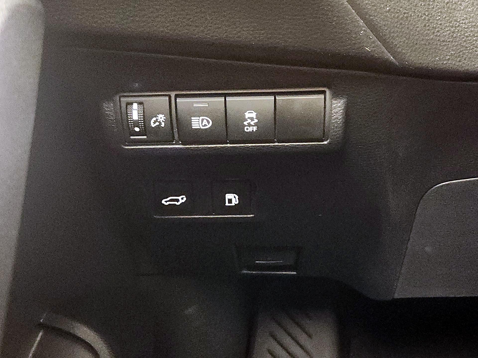 Thumbnail: 2025 Toyota Corolla Cross - 13