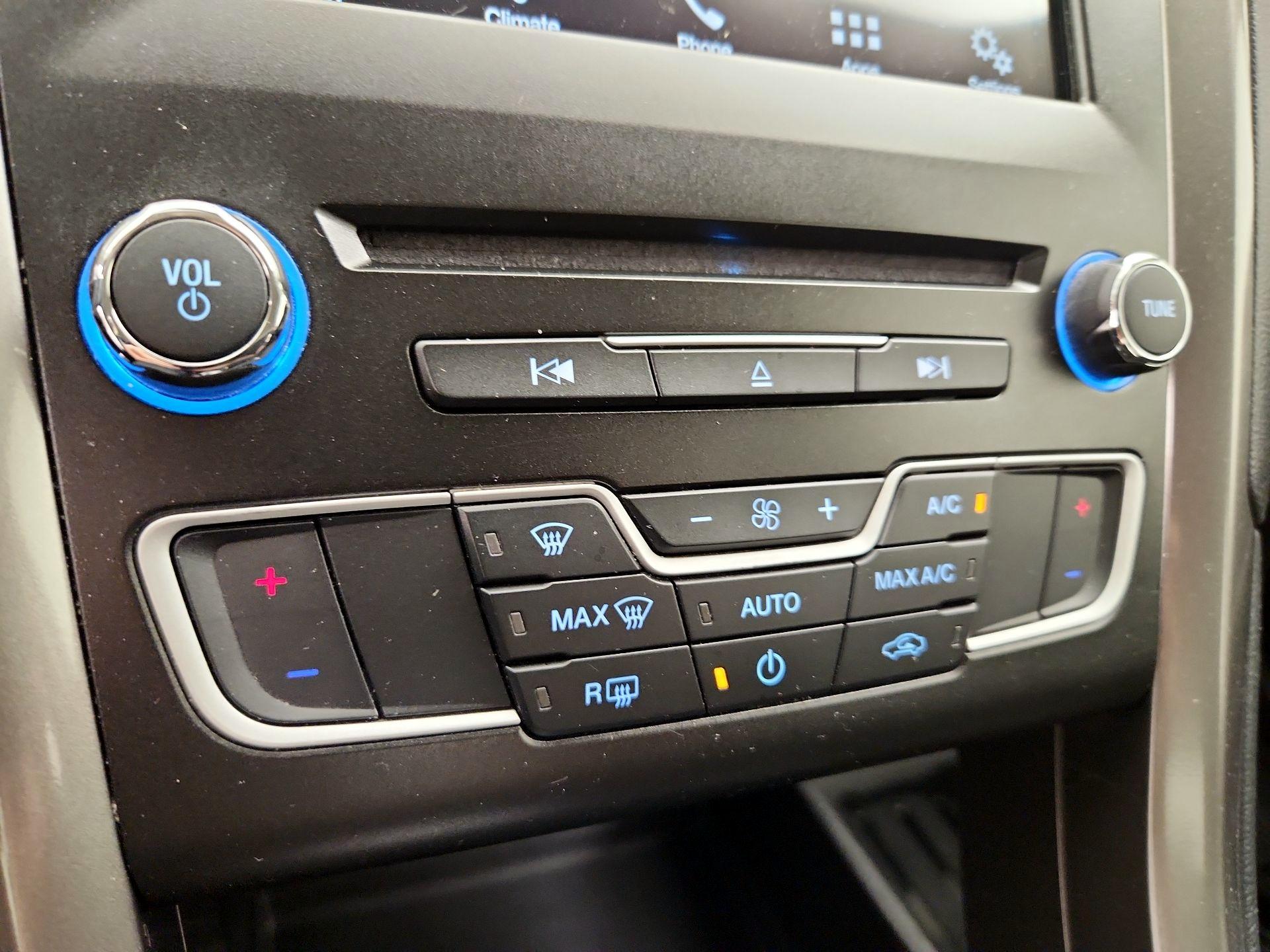 Thumbnail: 2018 Ford Fusion - 16