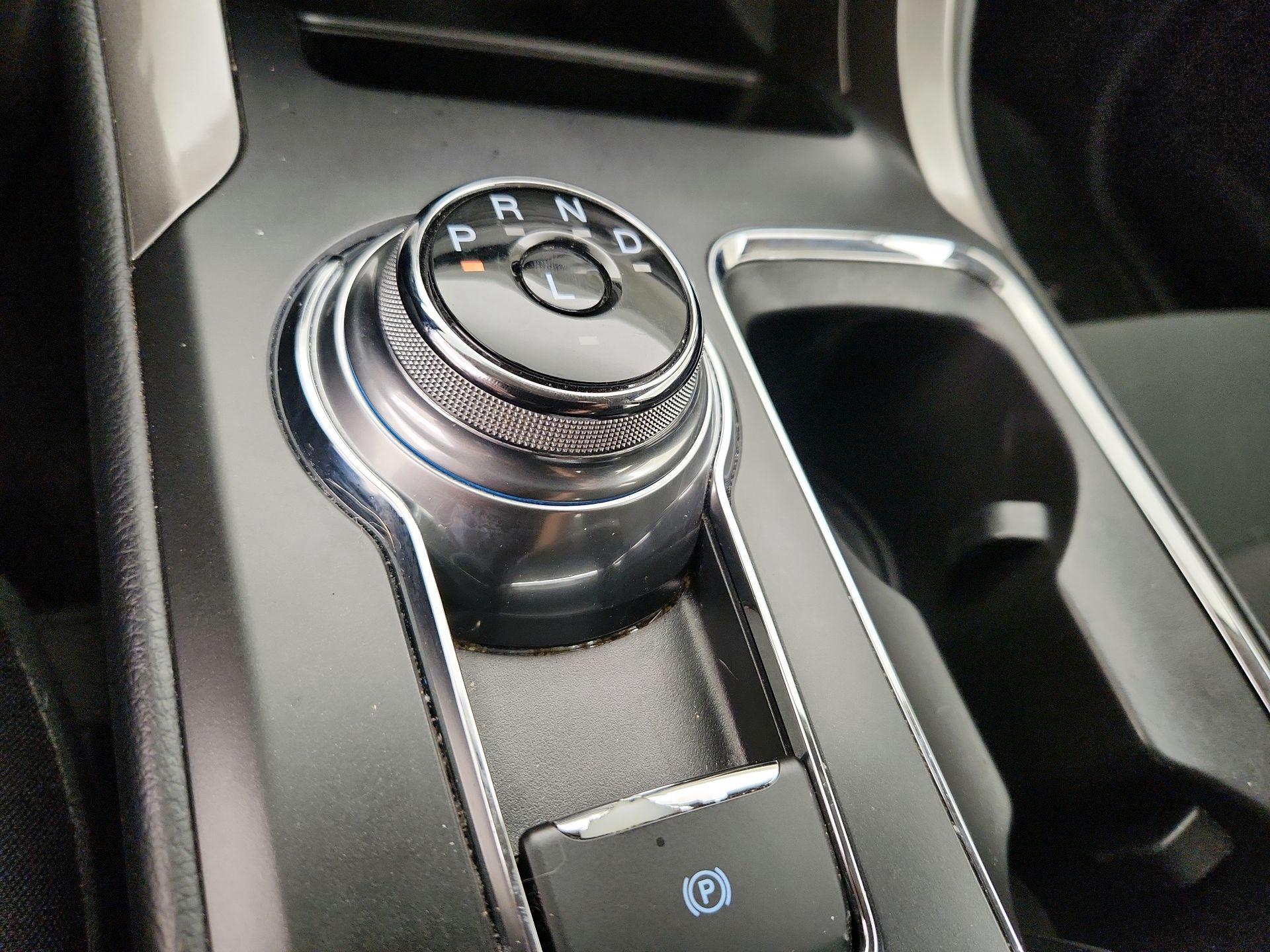 Thumbnail: 2018 Ford Fusion - 17