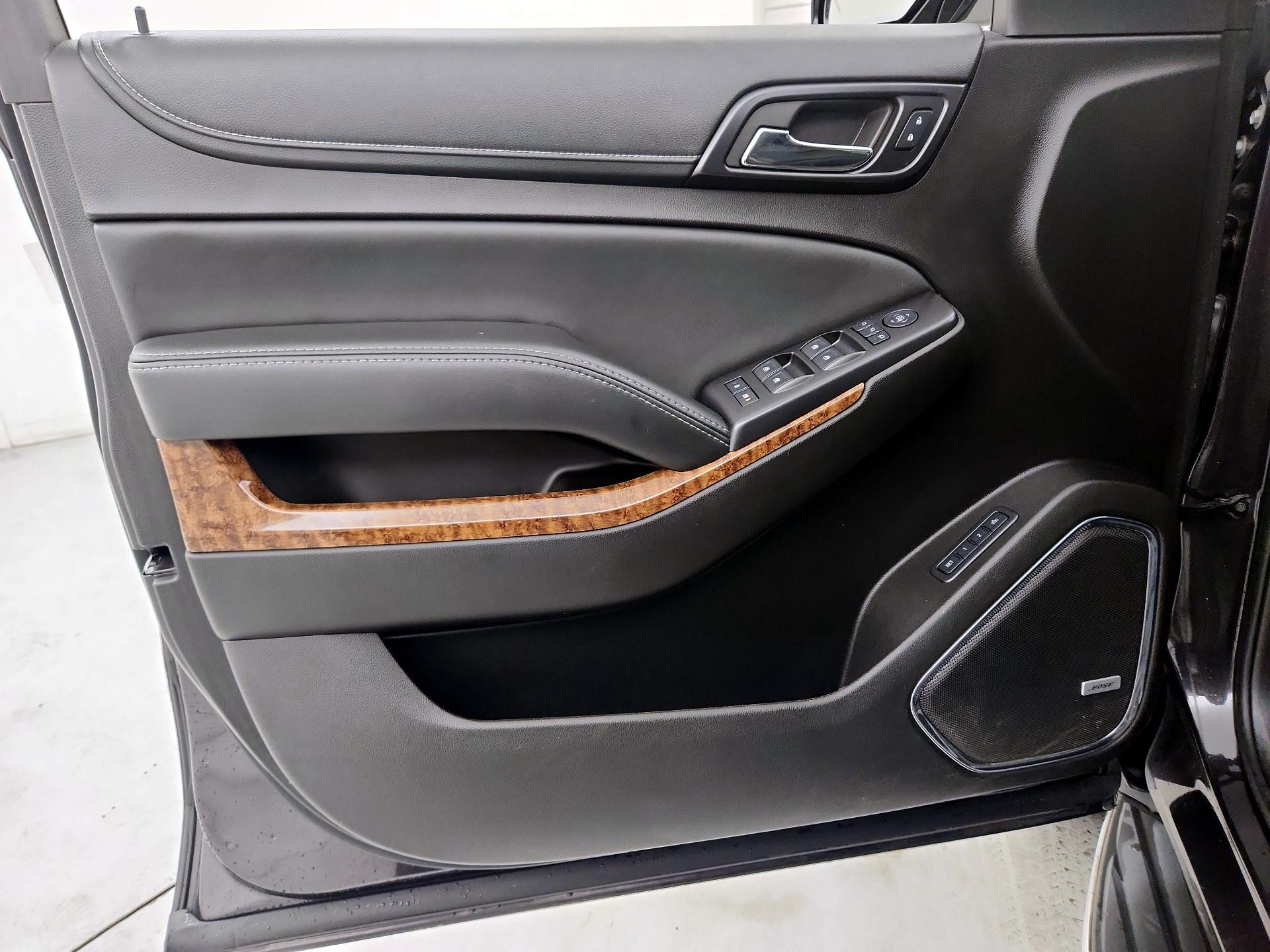 Thumbnail: 2016 Chevrolet Tahoe - 12