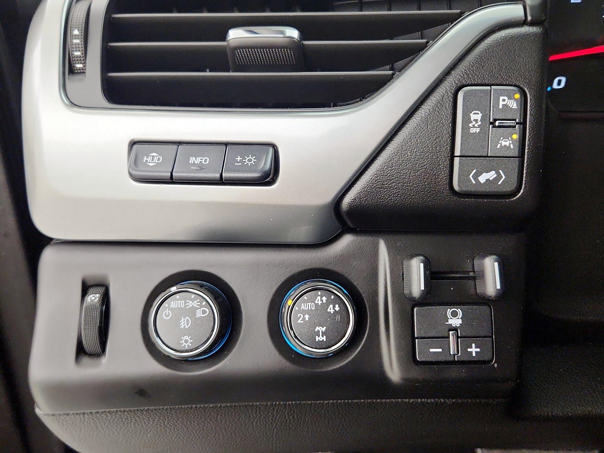 Thumbnail: 2016 Chevrolet Tahoe - 13
