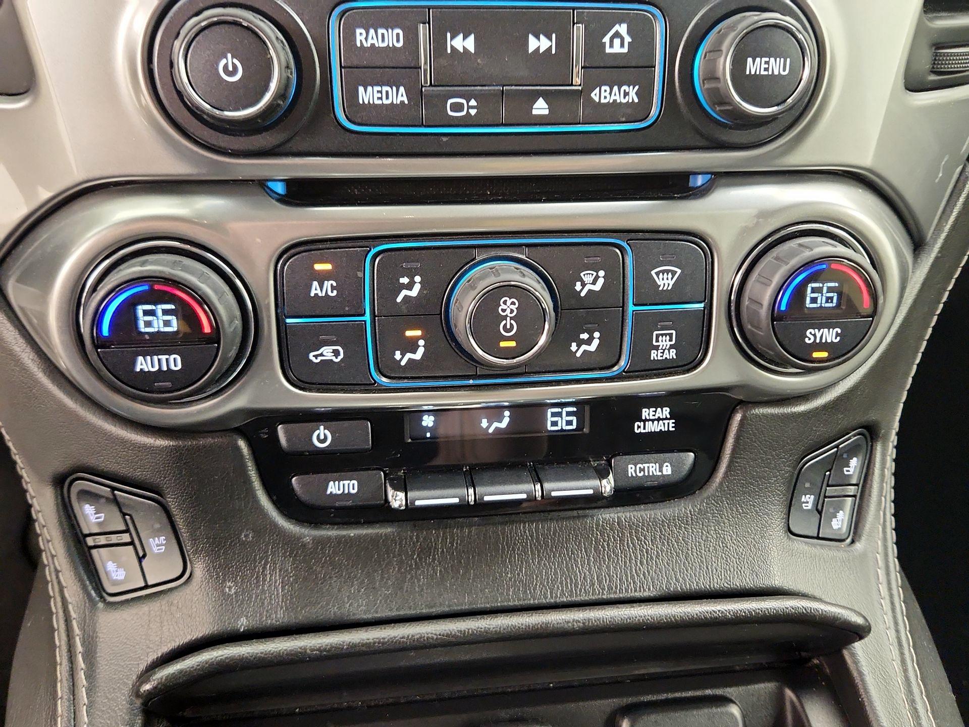 Thumbnail: 2016 Chevrolet Tahoe - 17