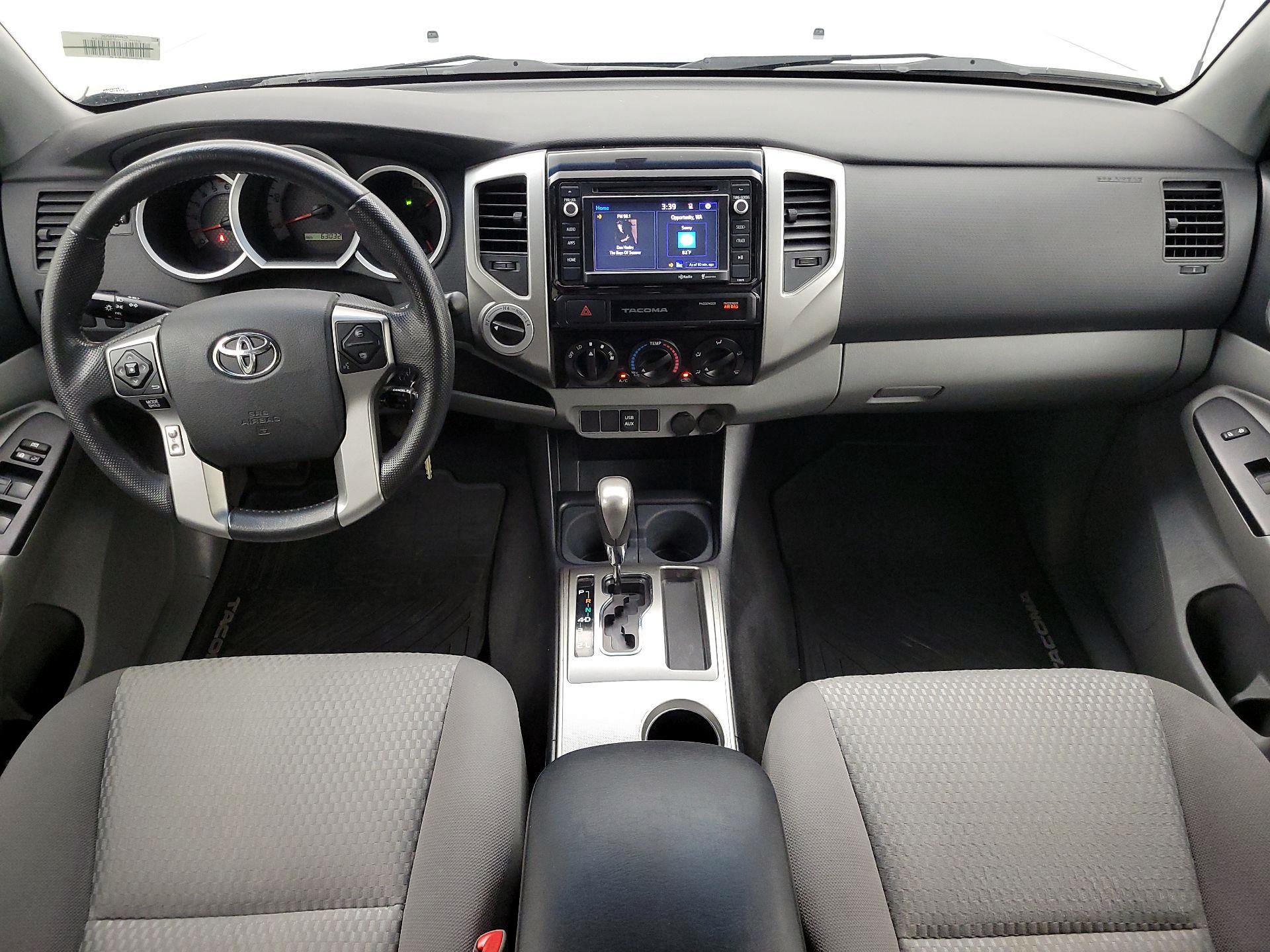 Thumbnail: 2015 Toyota Tacoma - 9