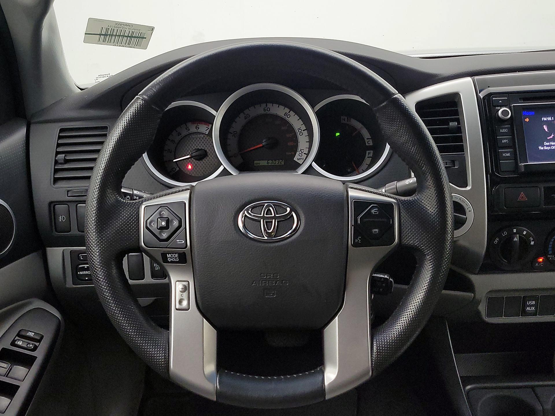 Thumbnail: 2015 Toyota Tacoma - 10