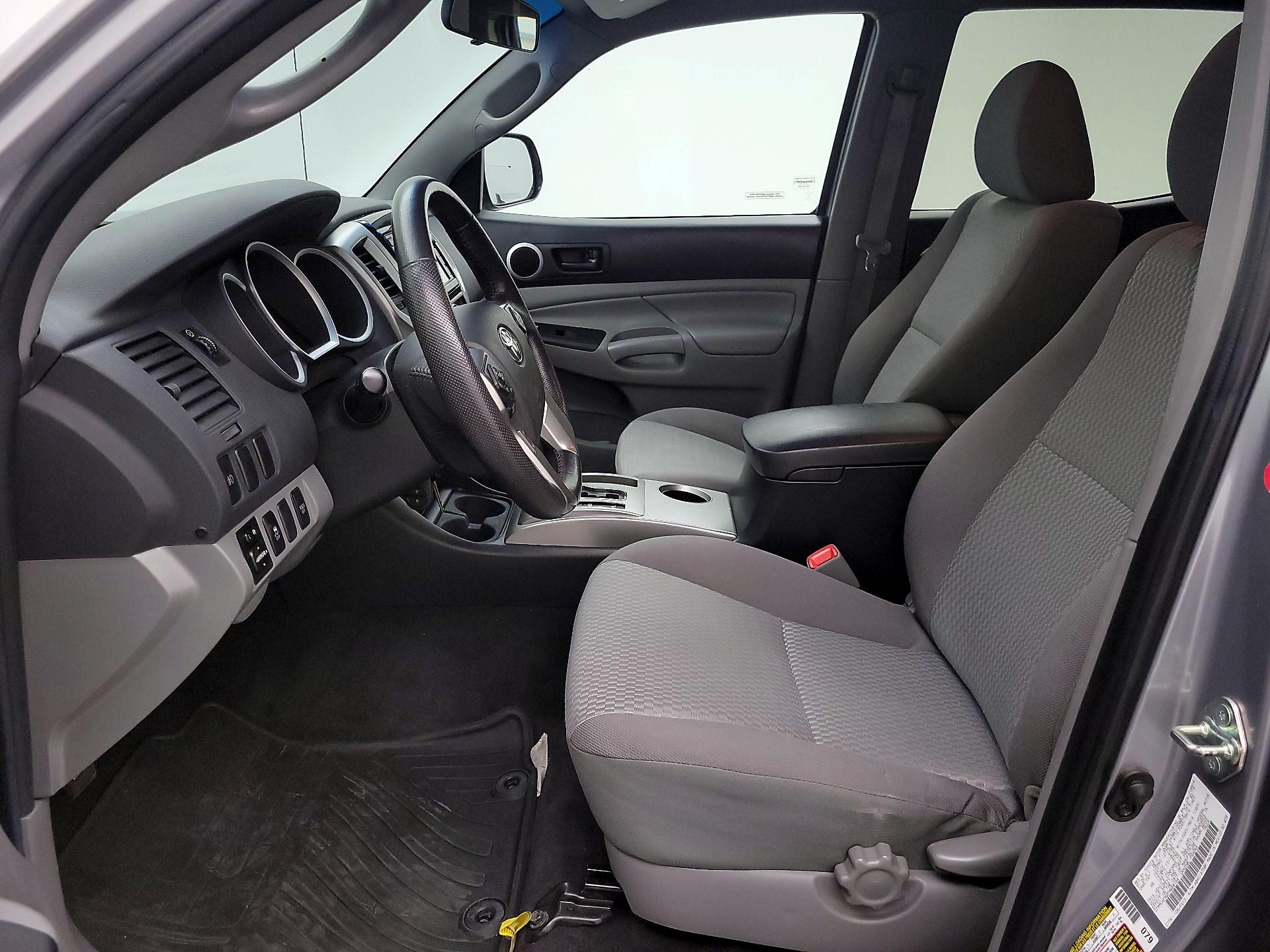 Thumbnail: 2015 Toyota Tacoma - 11