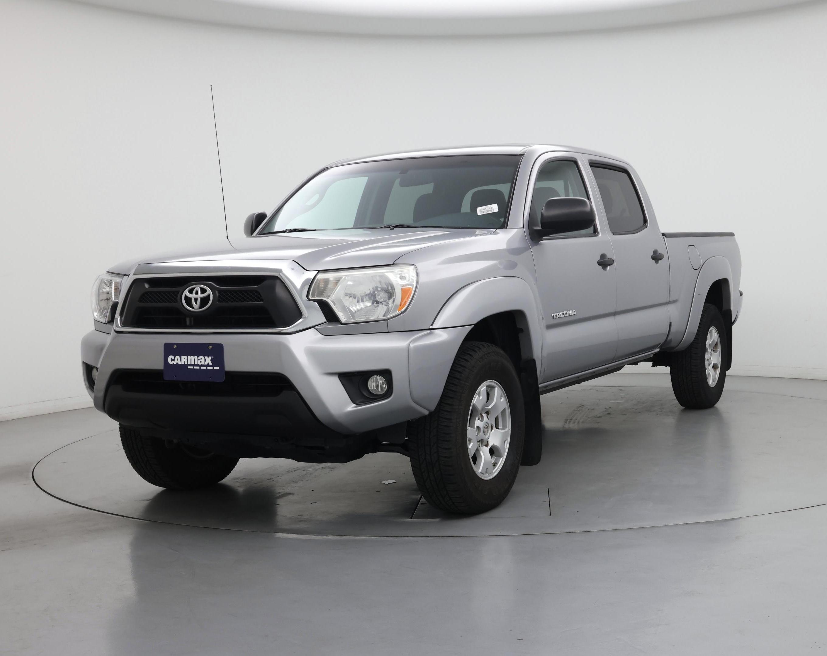 Thumbnail: 2015 Toyota Tacoma - 4