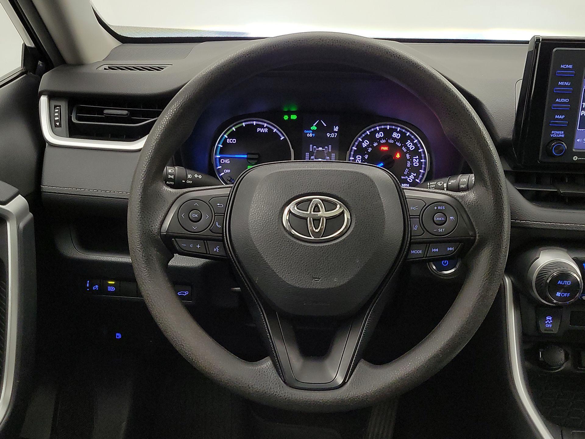 Thumbnail: 2020 Toyota RAV4 - 10
