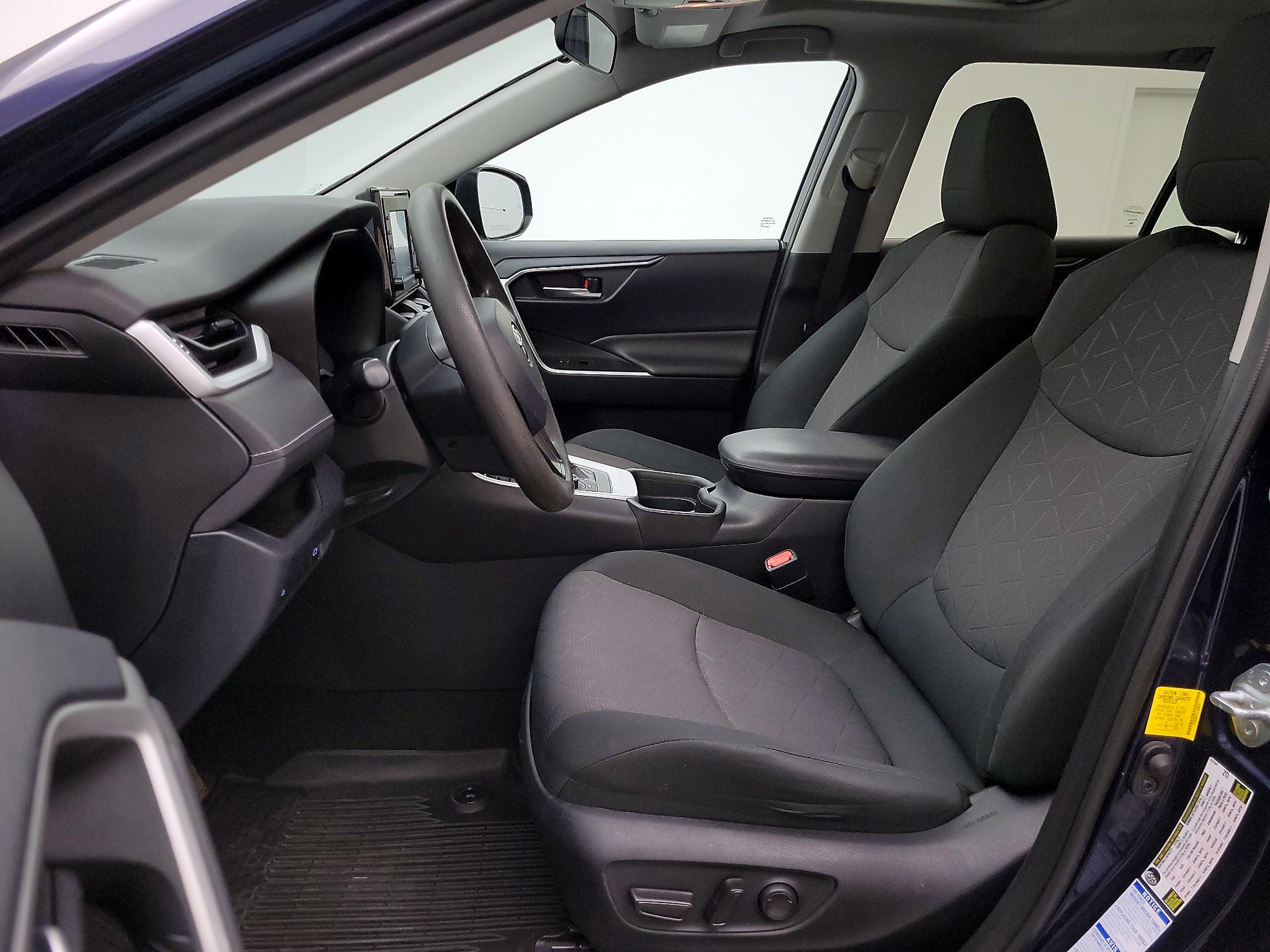 Thumbnail: 2020 Toyota RAV4 - 11