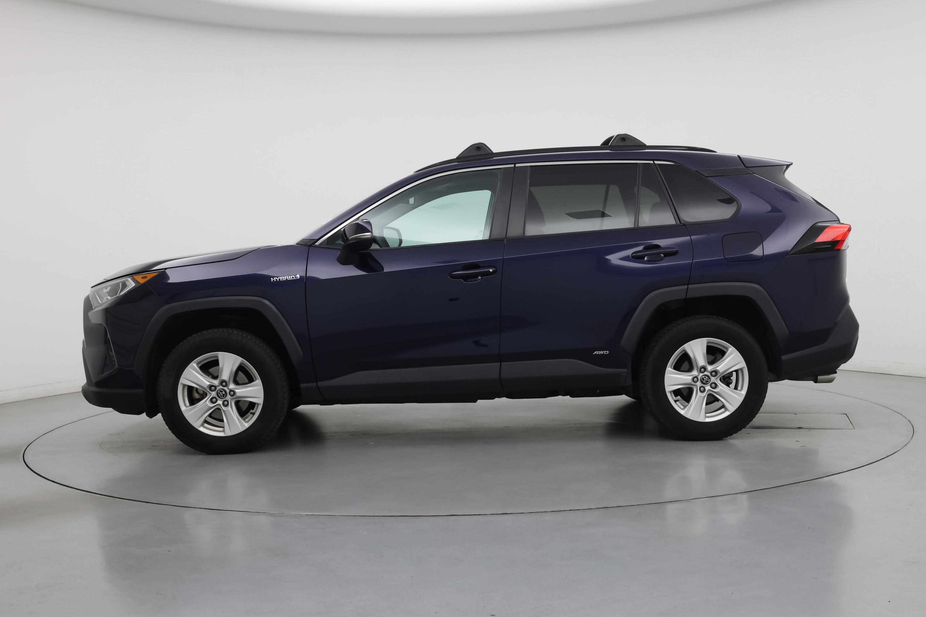 Thumbnail: 2020 Toyota RAV4 - 3