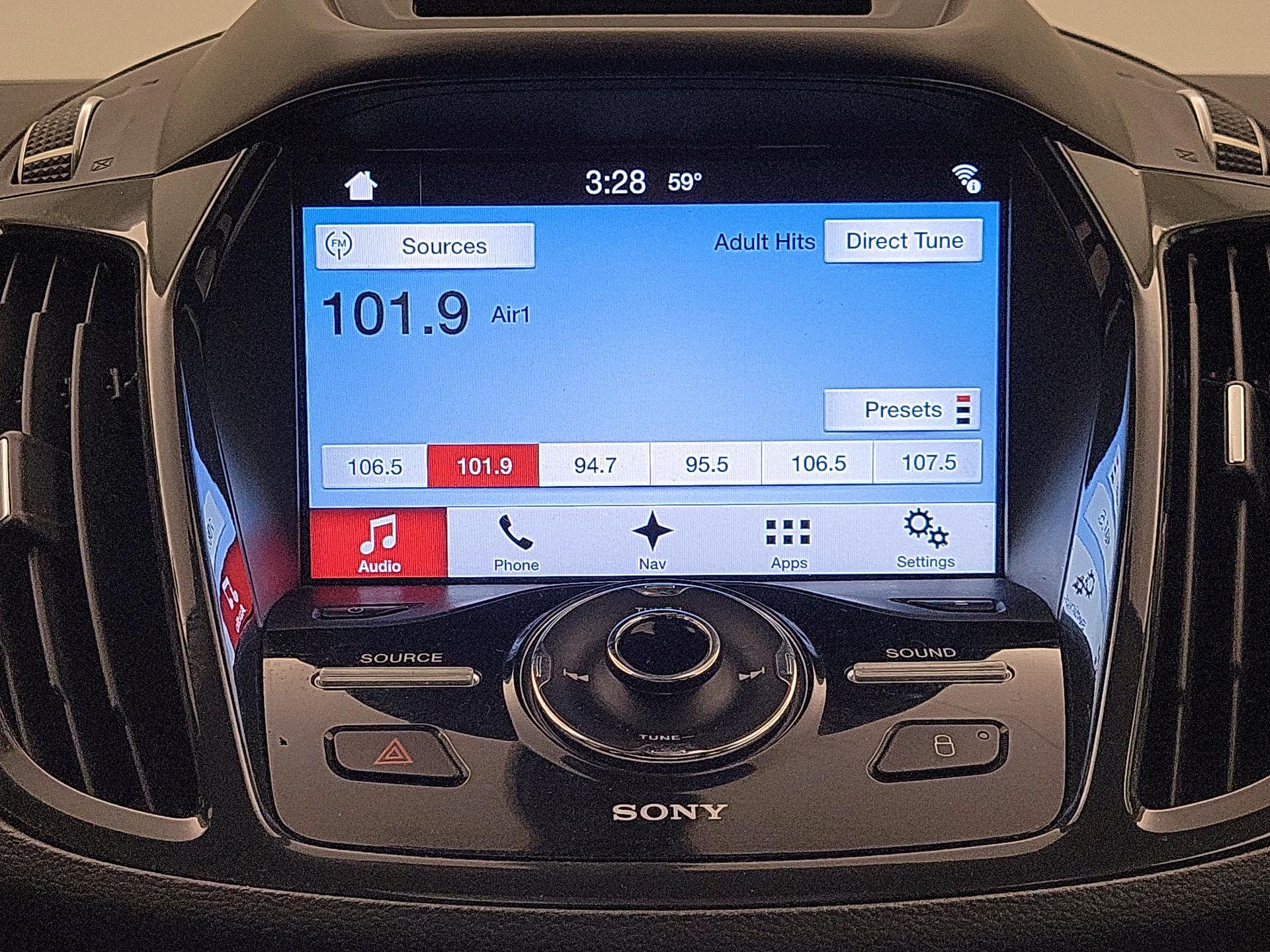 Thumbnail: 2016 Ford C-Max - 16