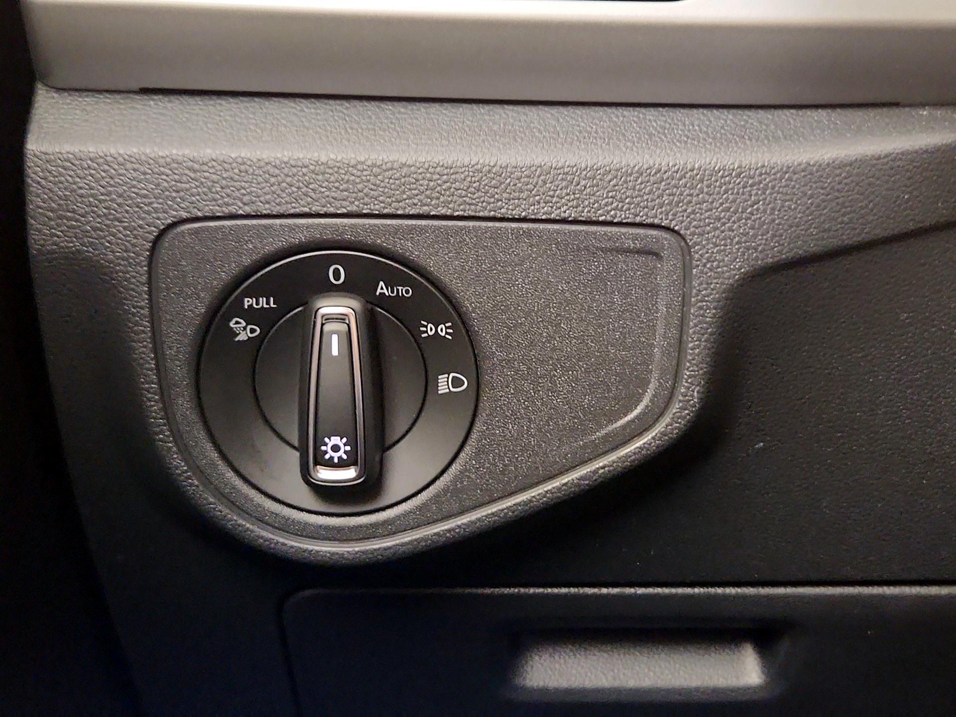 Thumbnail: 2023 Volkswagen Atlas - 13