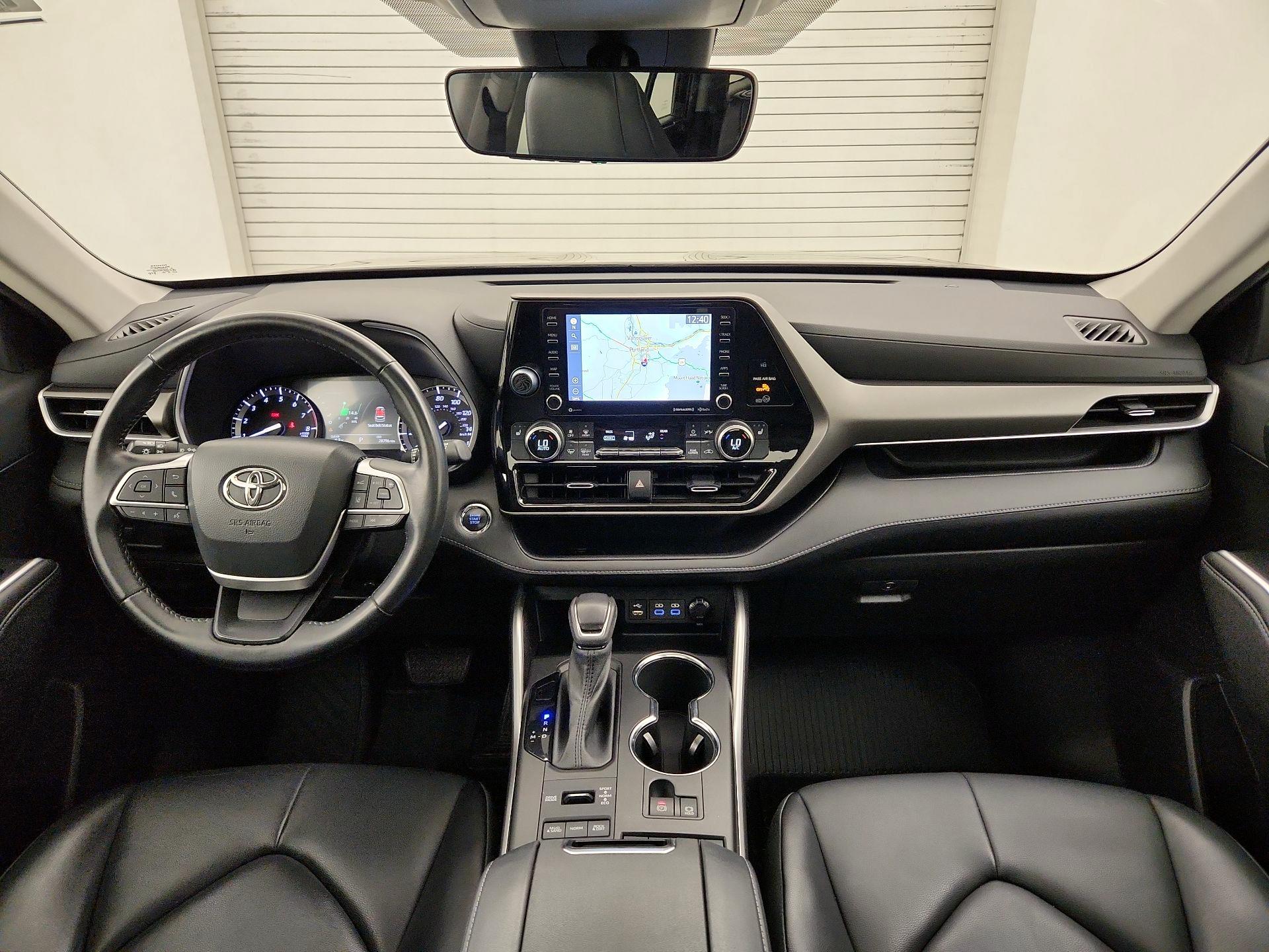 Thumbnail: 2022 Toyota Highlander - 9