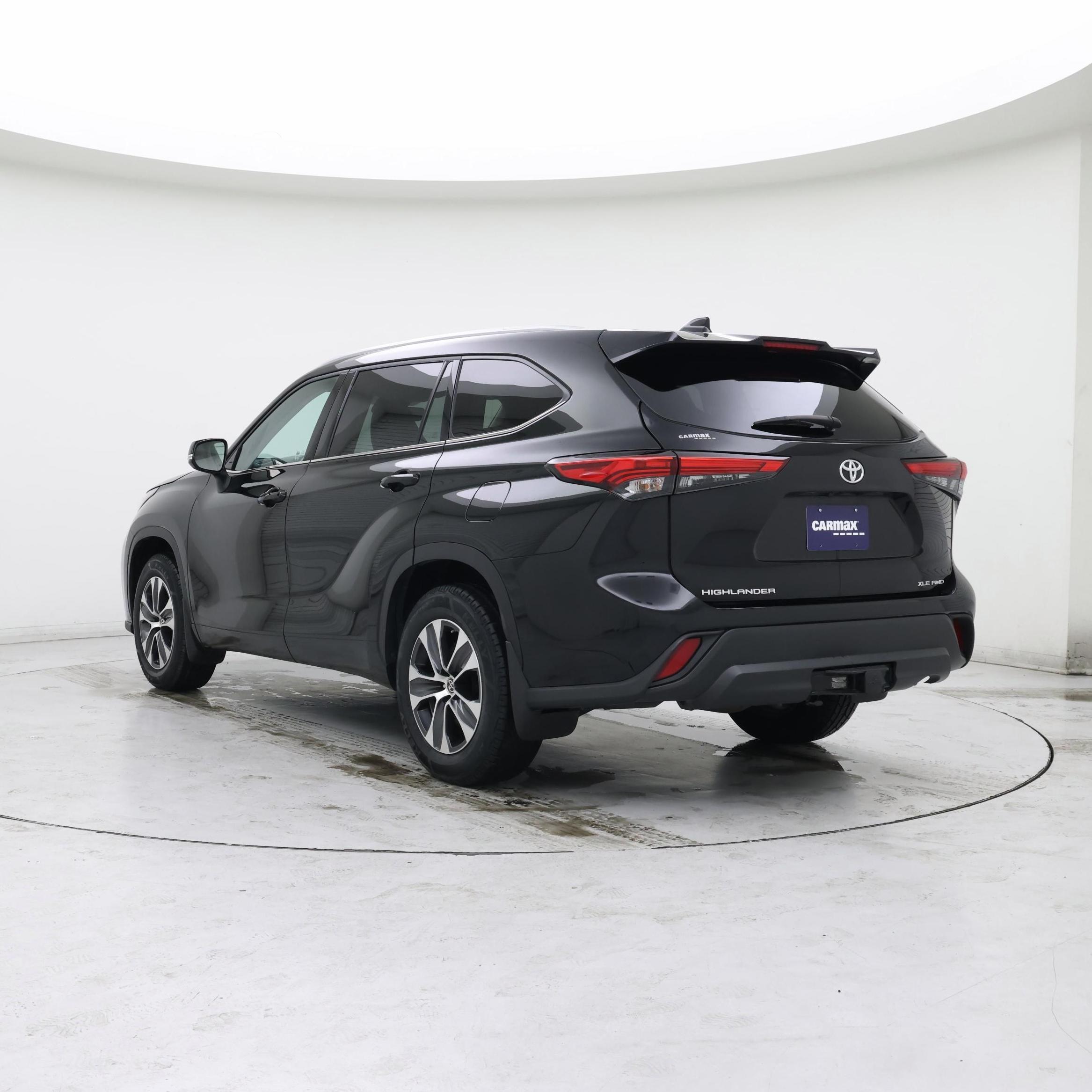 Thumbnail: 2022 Toyota Highlander - 2