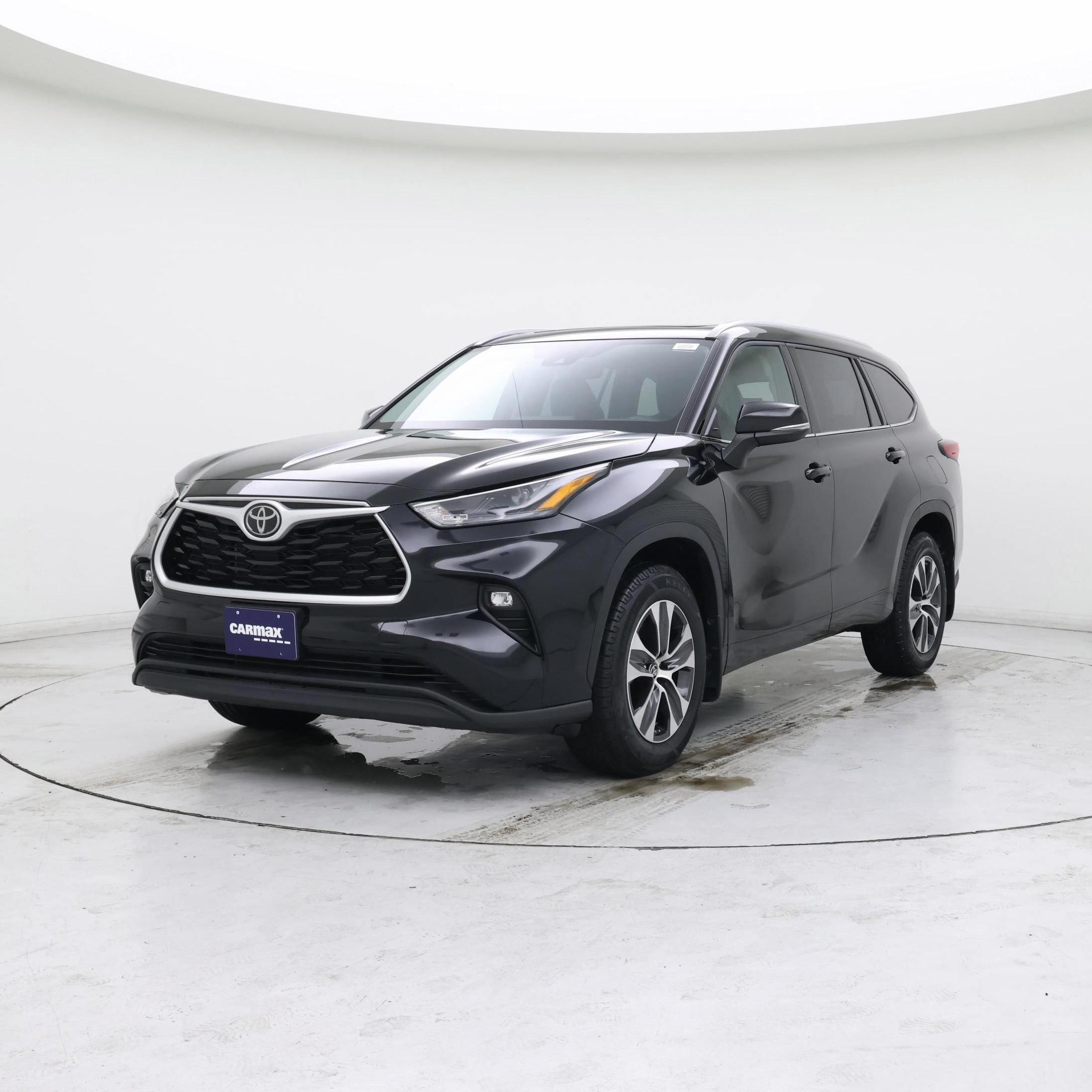 Thumbnail: 2022 Toyota Highlander - 4
