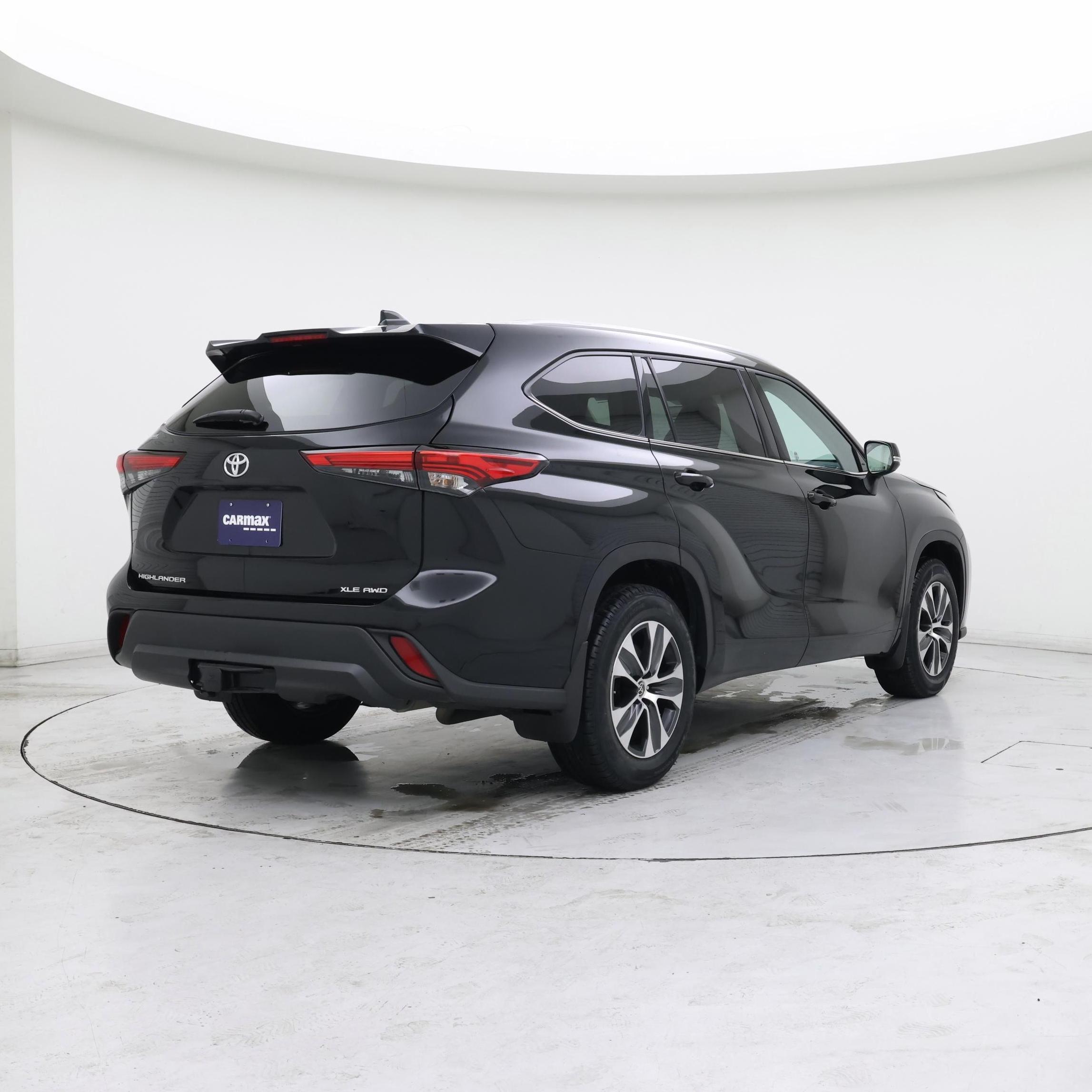 Thumbnail: 2022 Toyota Highlander - 8
