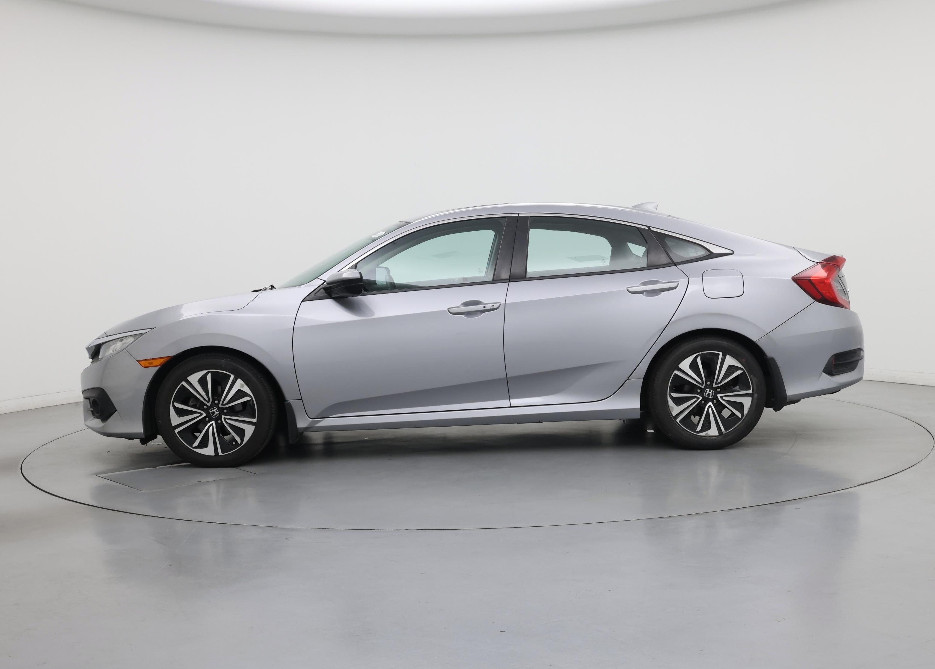 Thumbnail: 2017 Honda Civic - 3