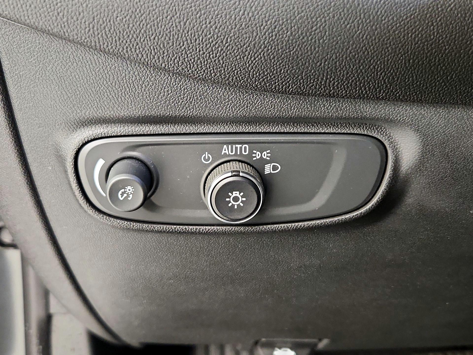 Thumbnail: 2020 Chevrolet Equinox - 13