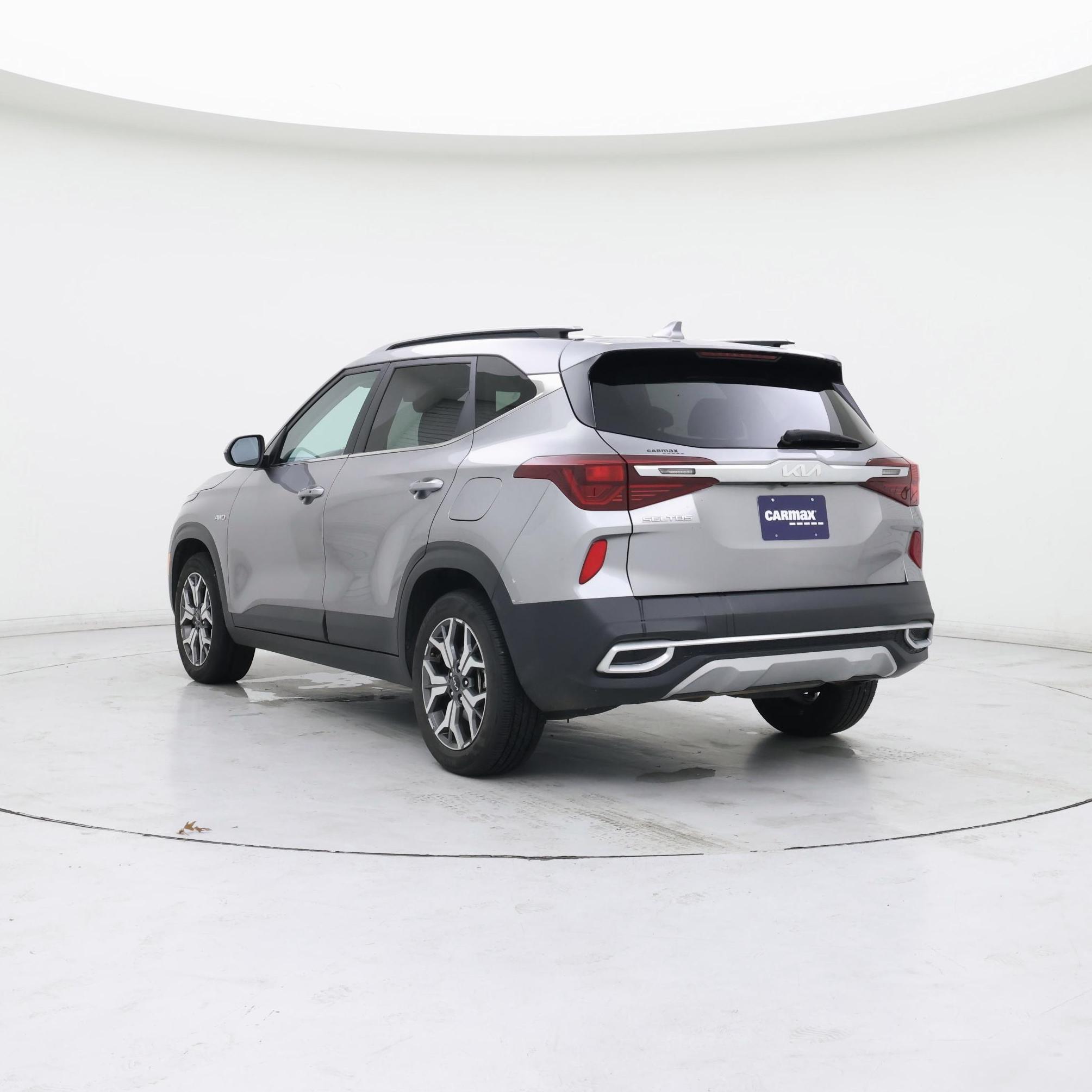 Thumbnail: 2023 Kia Seltos - 2
