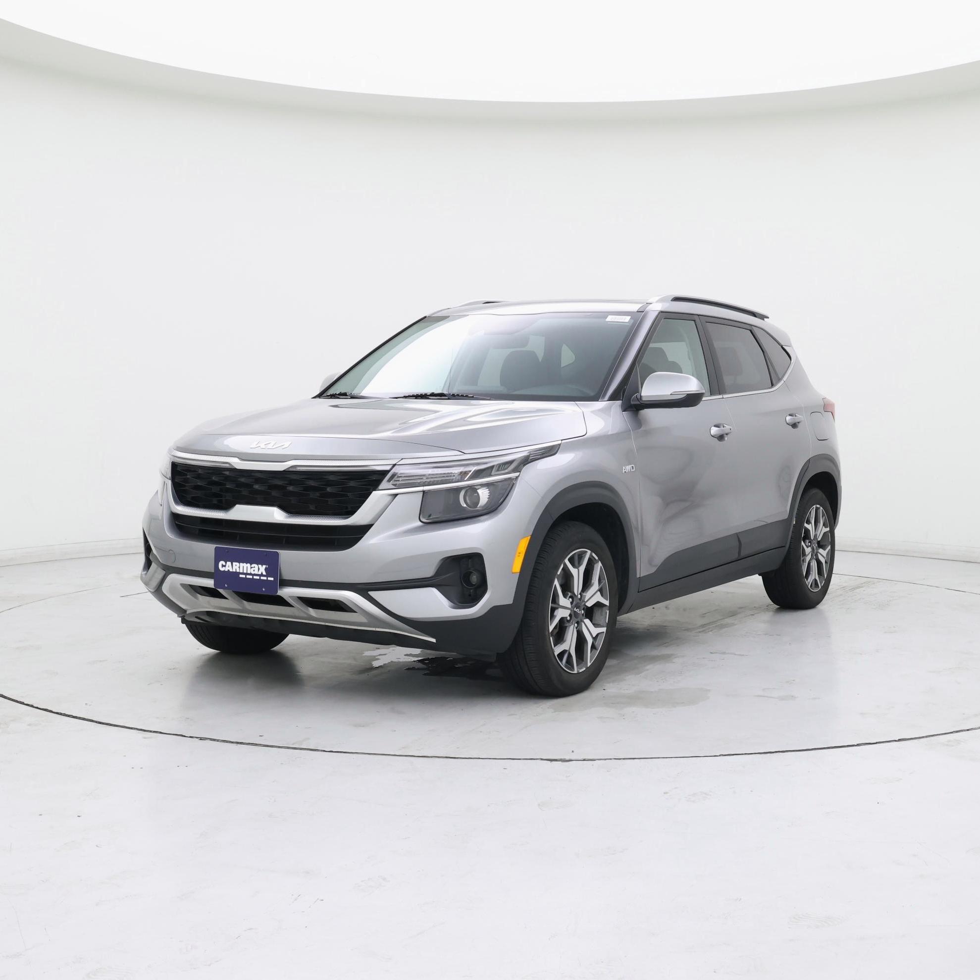 Thumbnail: 2023 Kia Seltos - 4