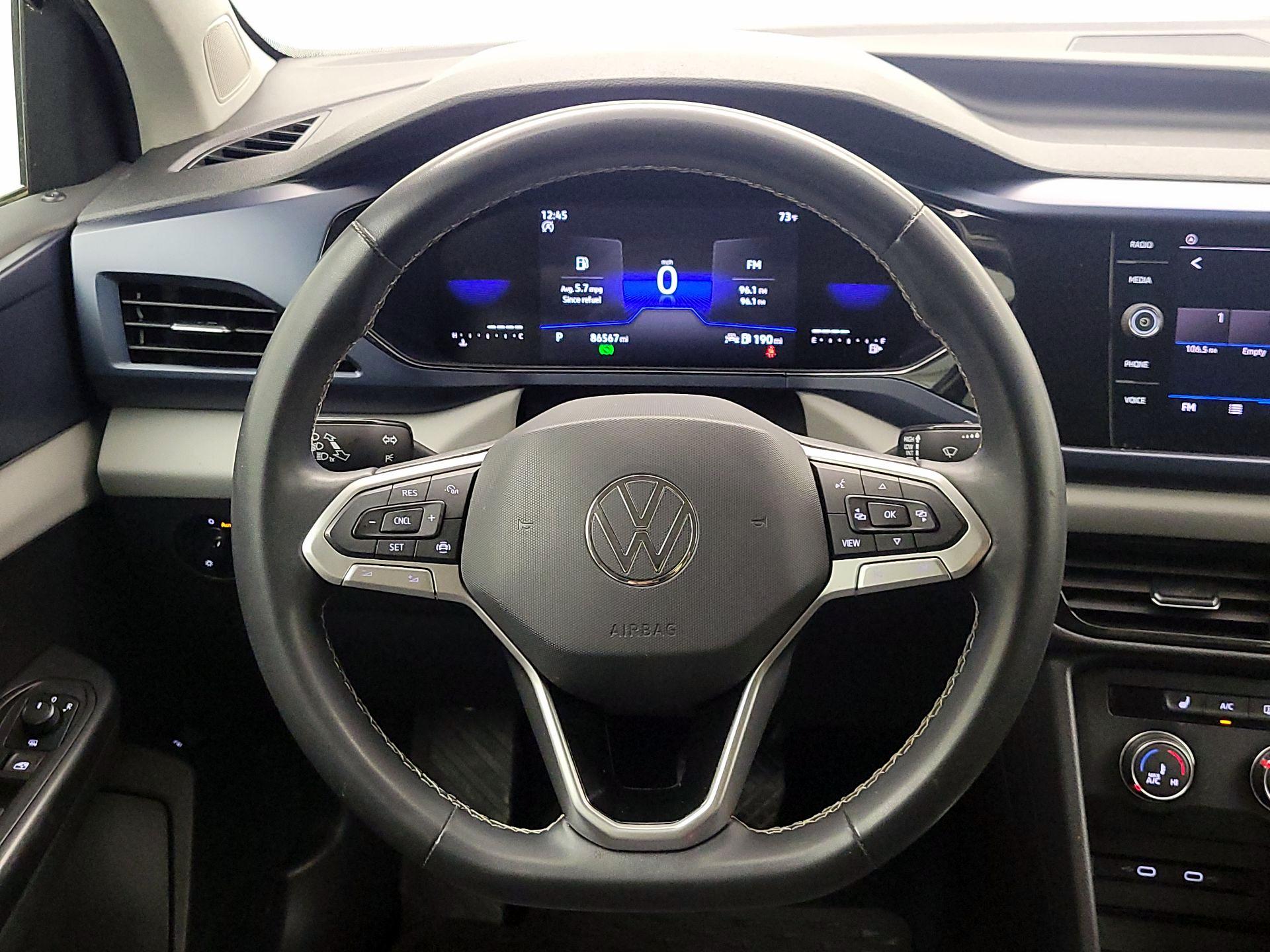 Thumbnail: 2022 Volkswagen Taos - 10