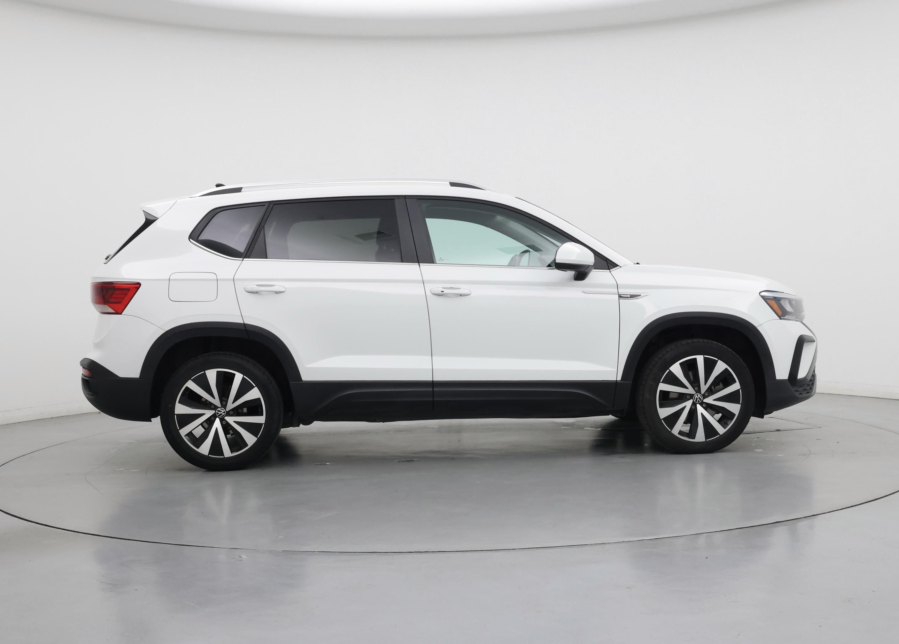 Thumbnail: 2022 Volkswagen Taos - 7
