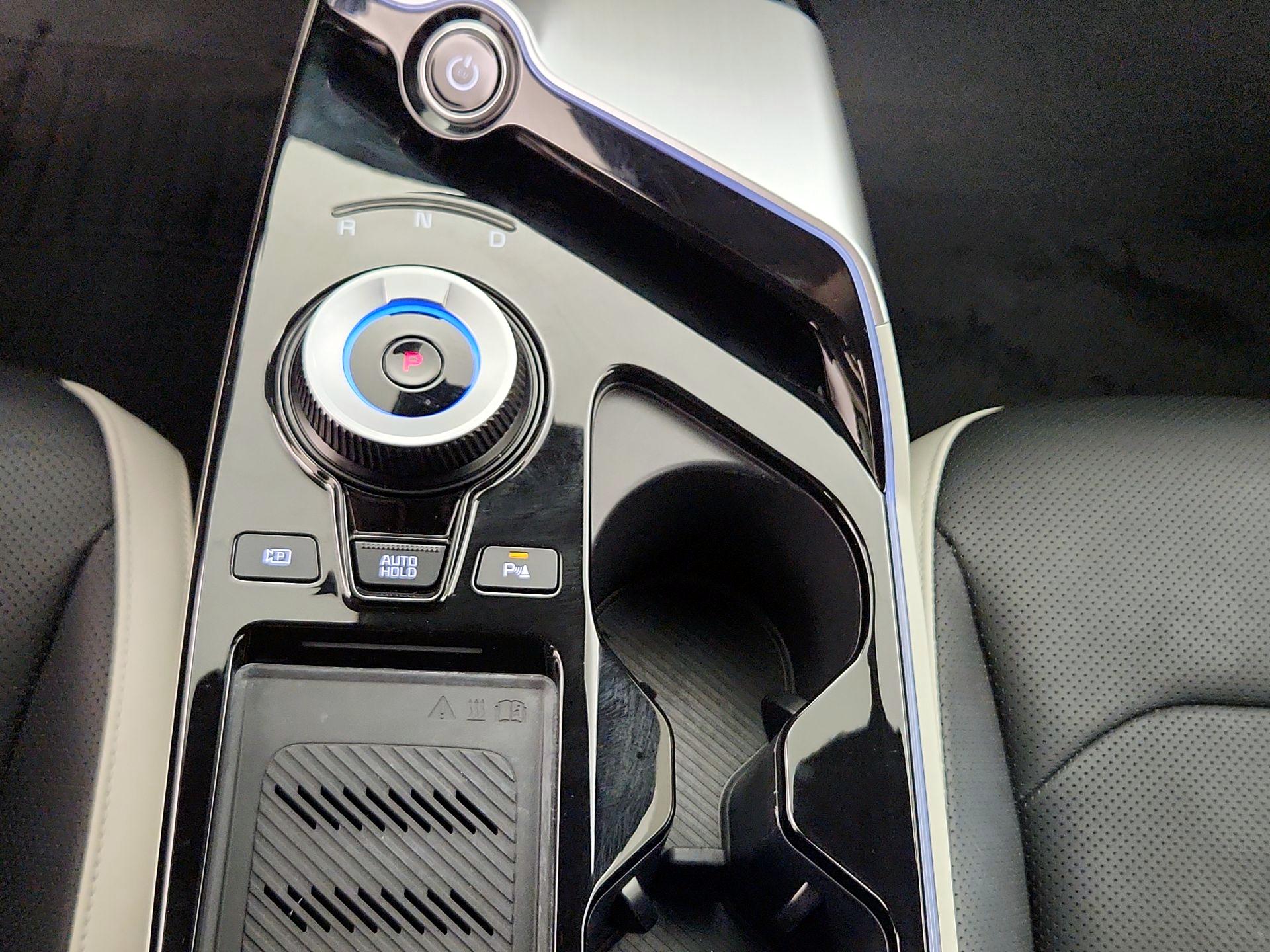 Thumbnail: 2023 Kia EV6 - 18