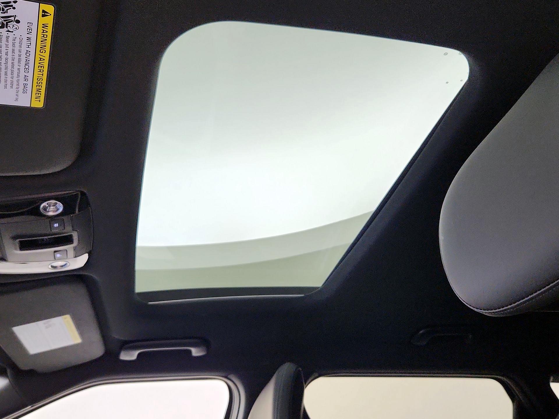 Thumbnail: 2023 Kia EV6 - 20