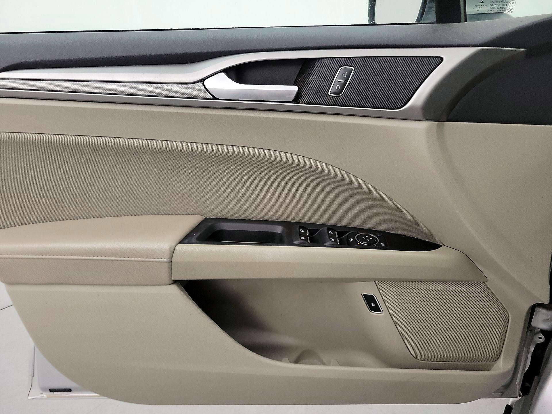 Thumbnail: 2019 Ford Fusion - 12