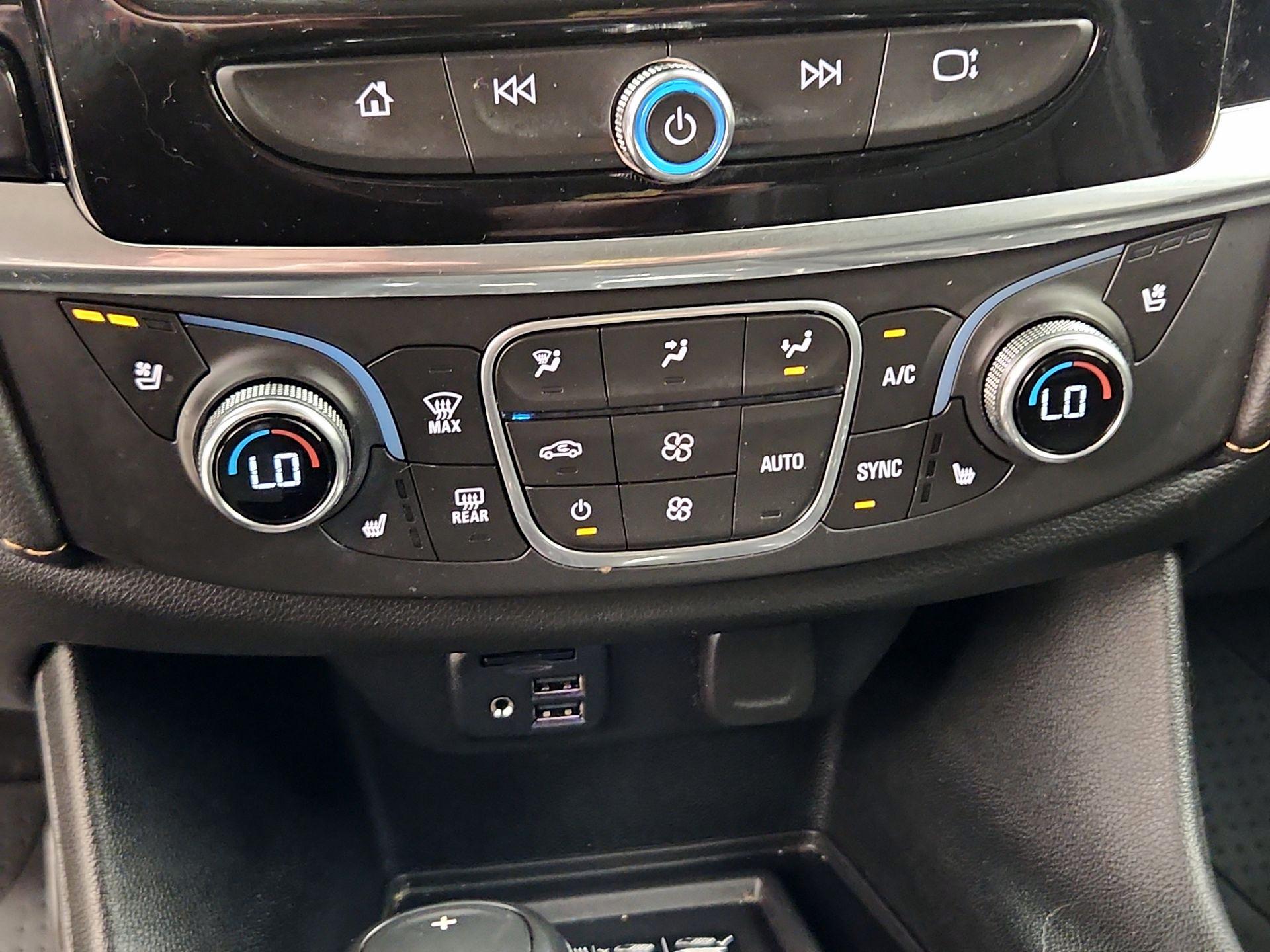Thumbnail: 2020 Chevrolet Traverse - 16