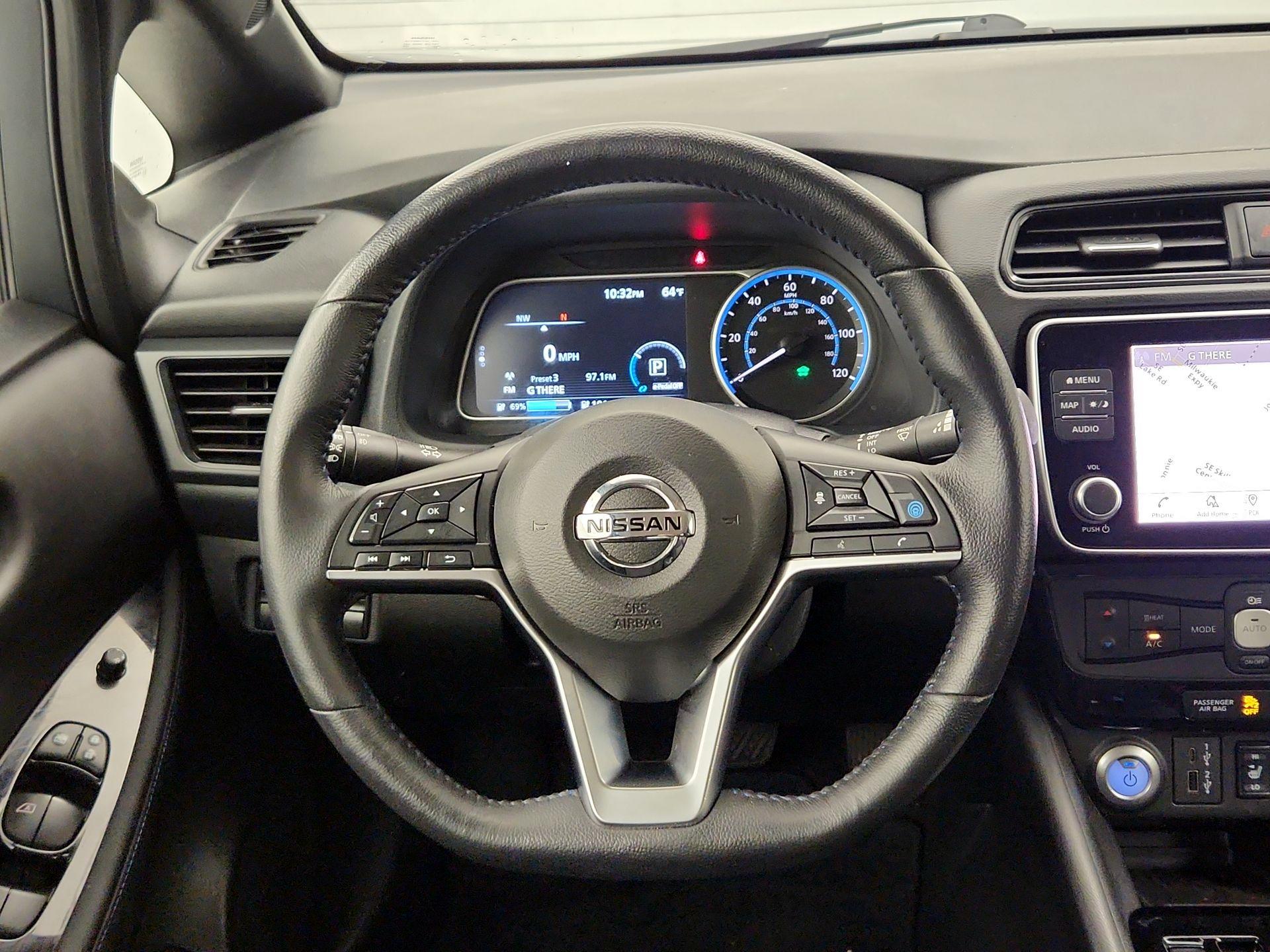 Thumbnail: 2022 Nissan Leaf - 10