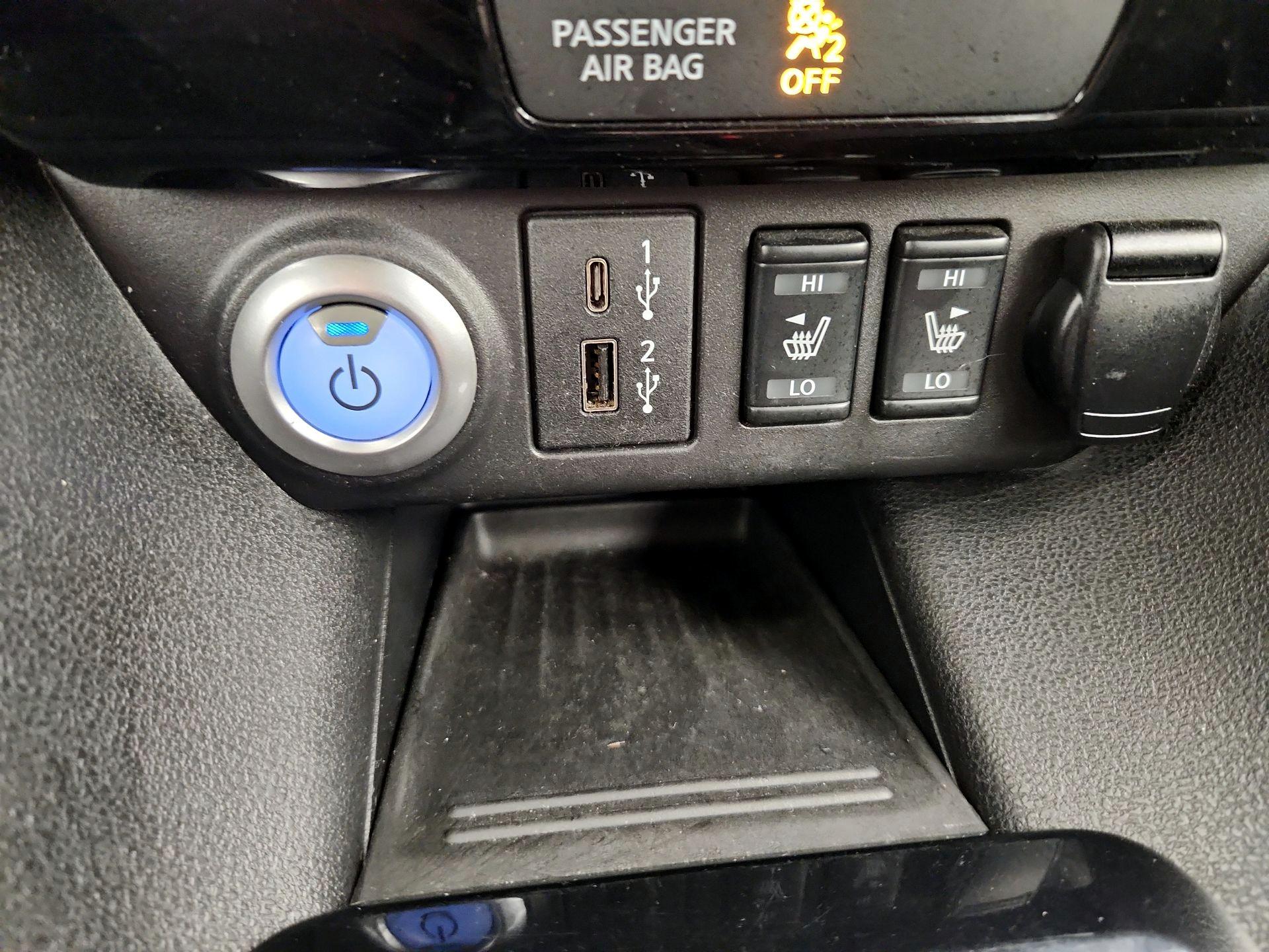 Thumbnail: 2022 Nissan Leaf - 19