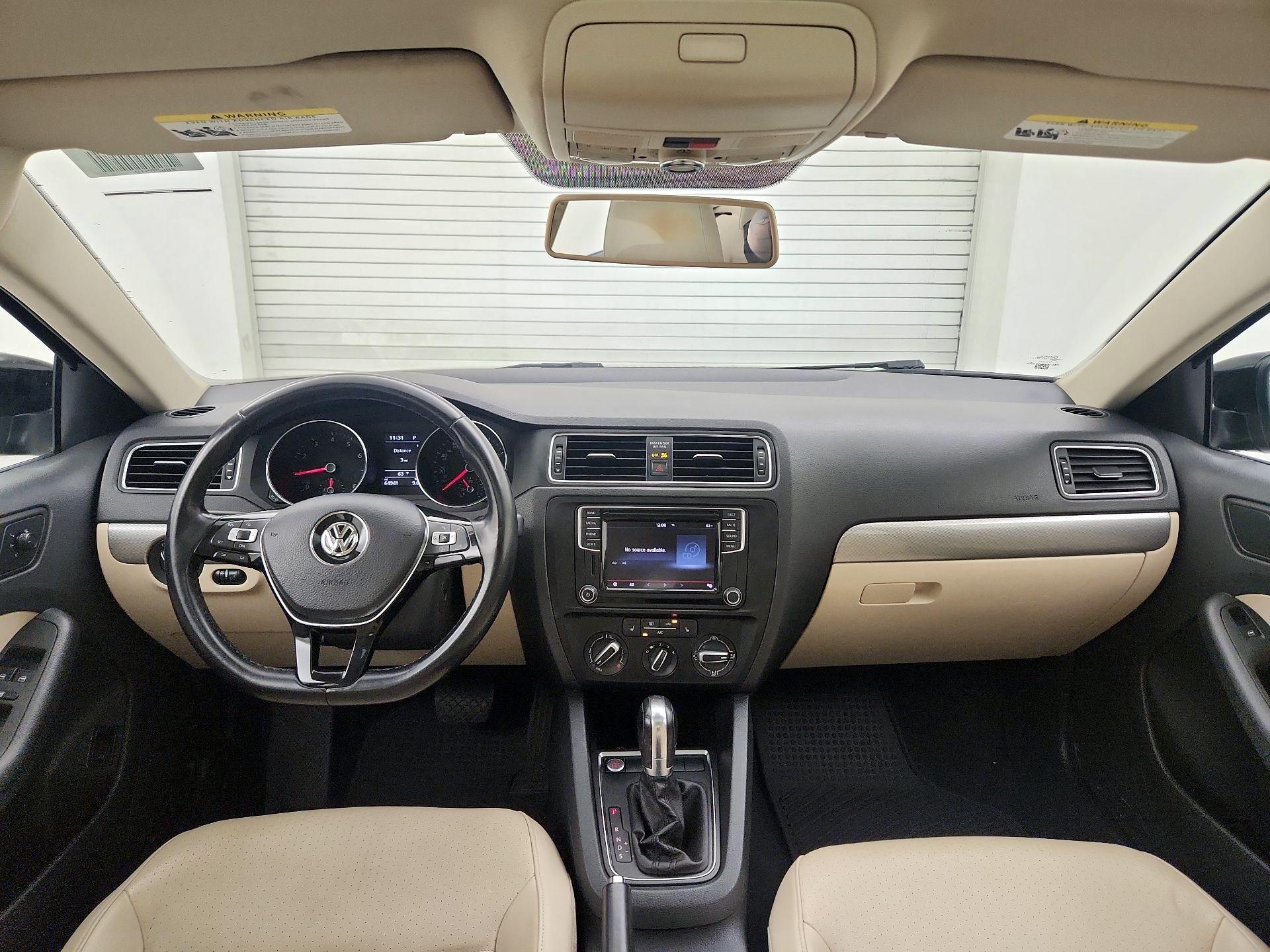 Thumbnail: 2017 Volkswagen Jetta - 9