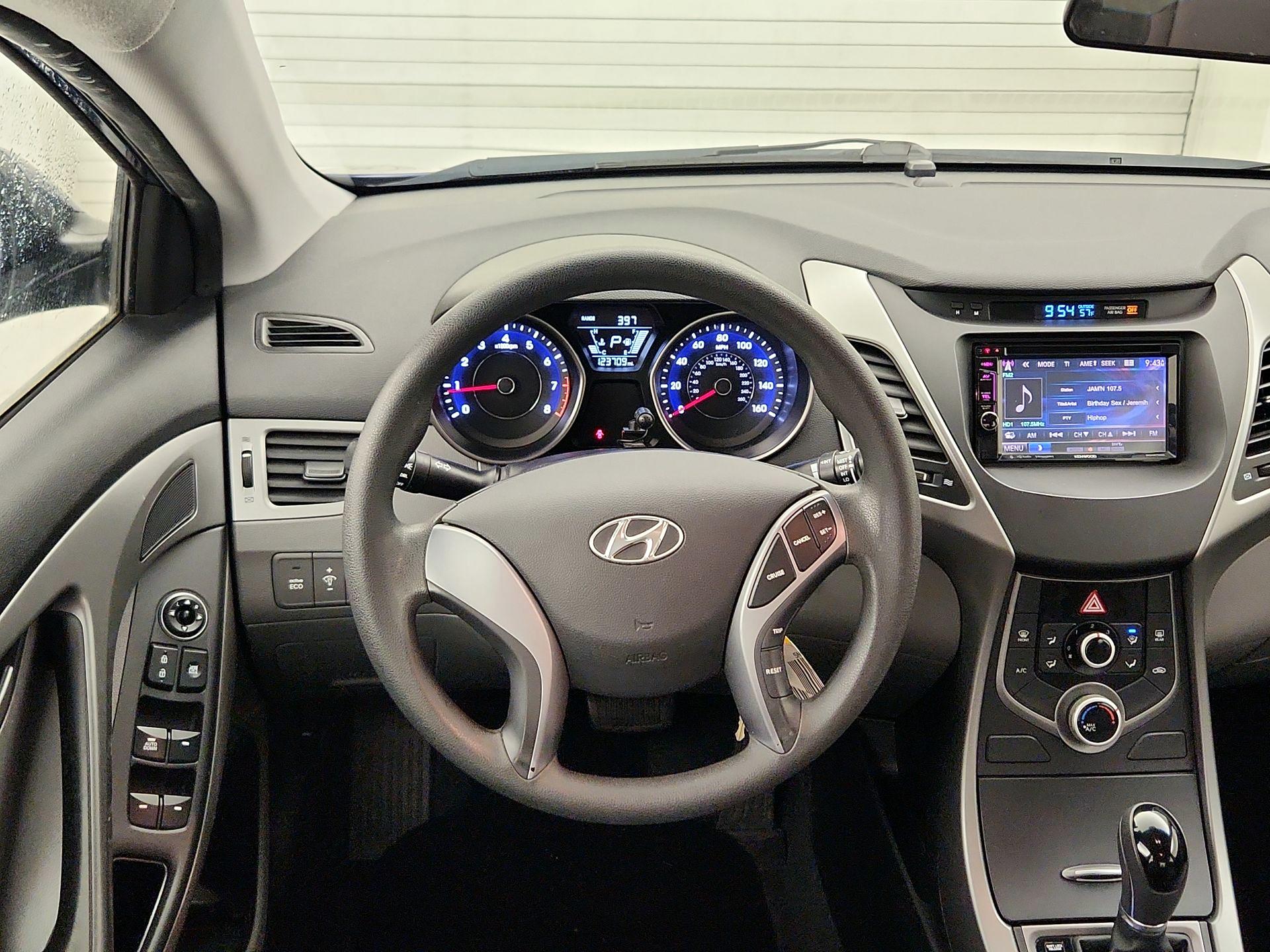 Thumbnail: 2016 Hyundai Elantra - 10