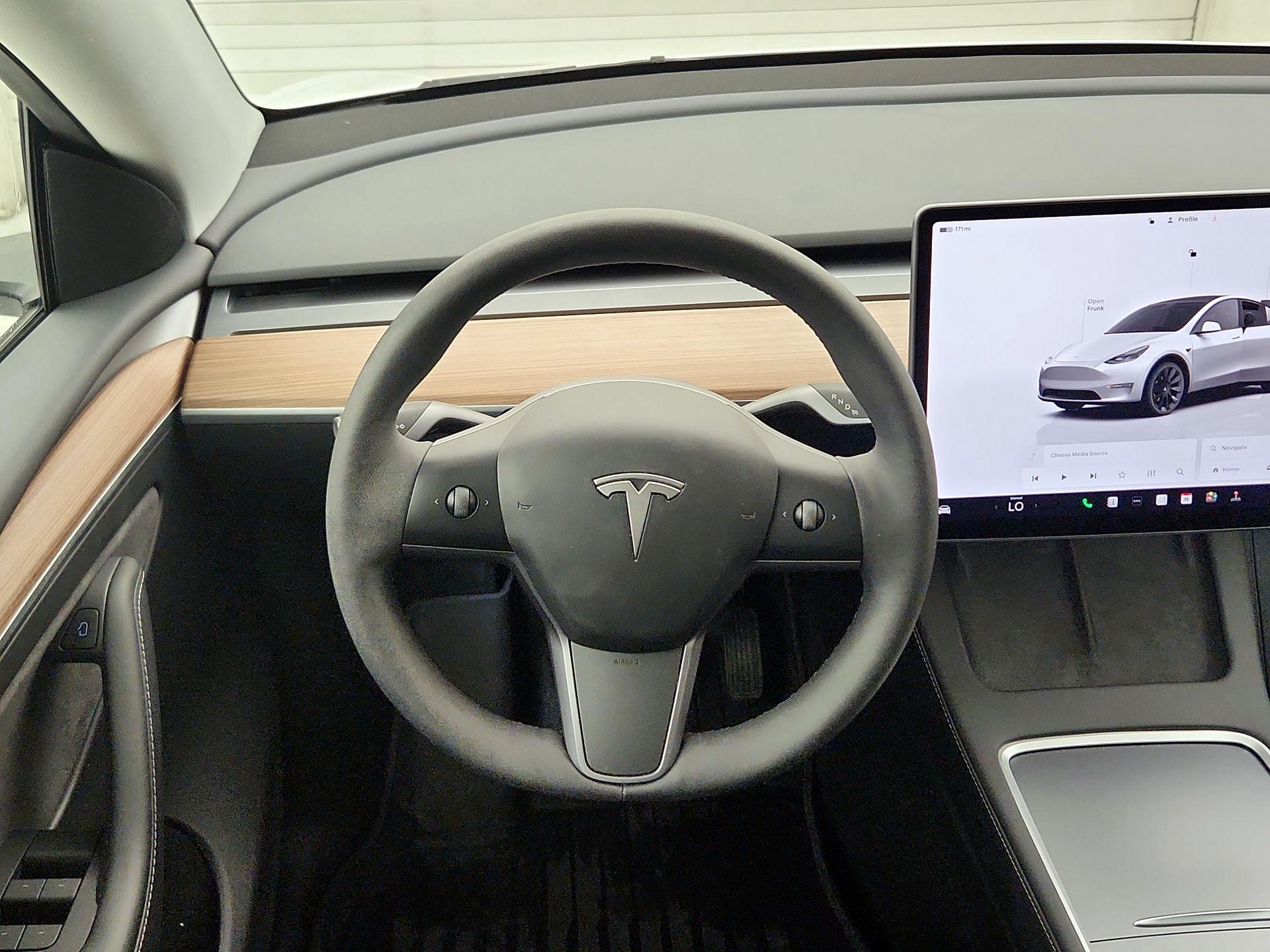 Thumbnail: 2023 Tesla Model Y - 10