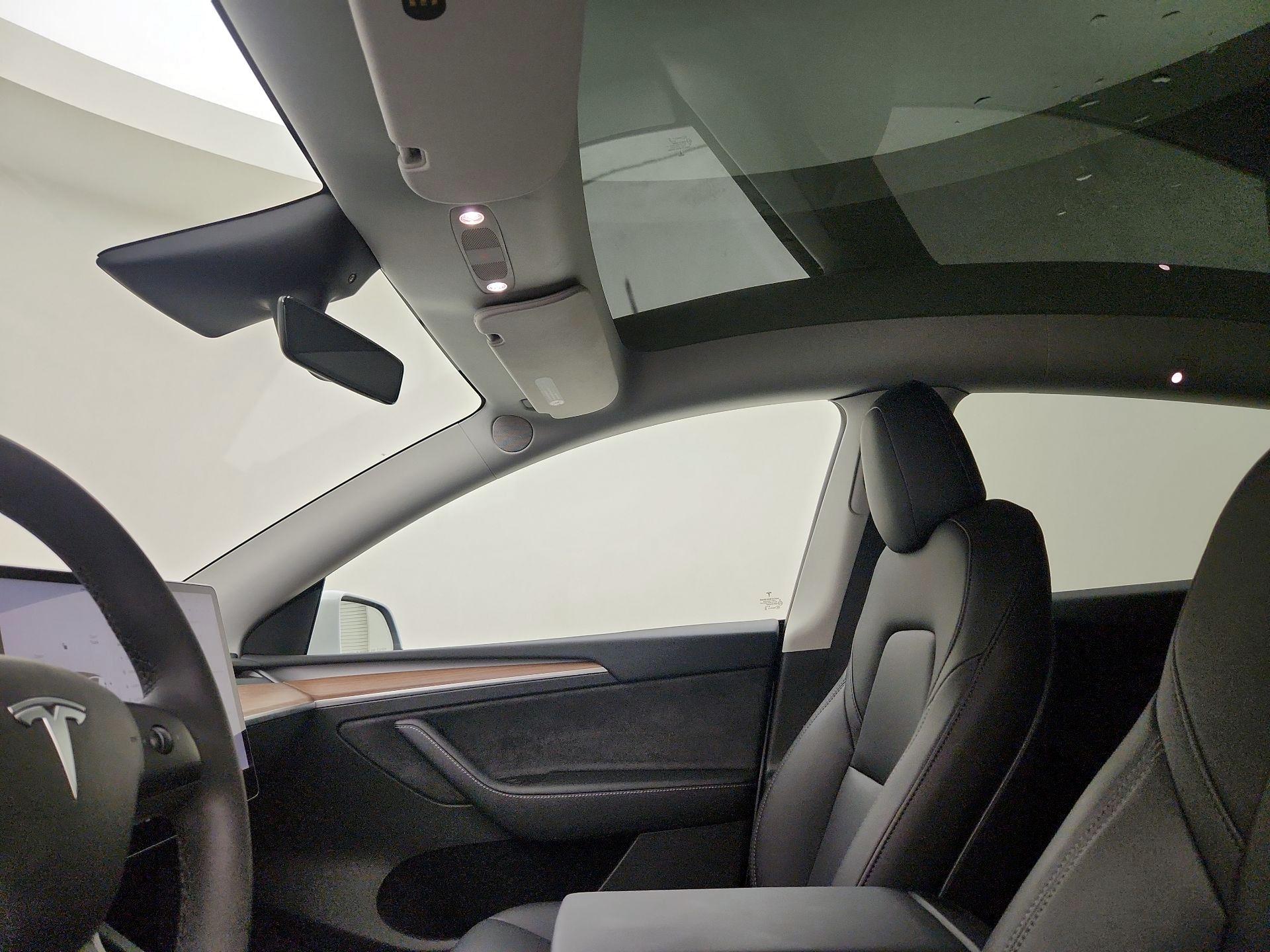 Thumbnail: 2023 Tesla Model Y - 19