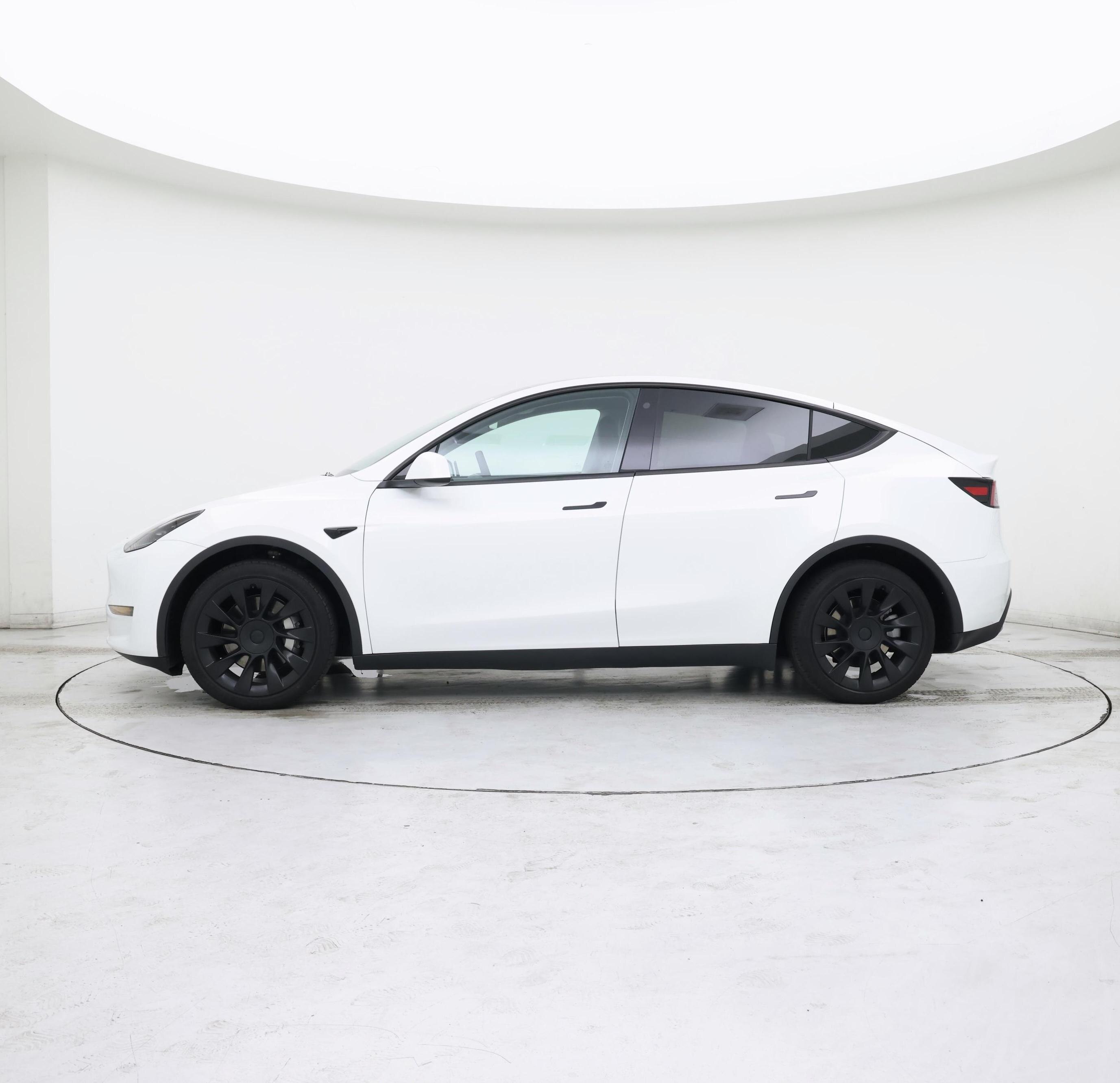 Thumbnail: 2023 Tesla Model Y - 3
