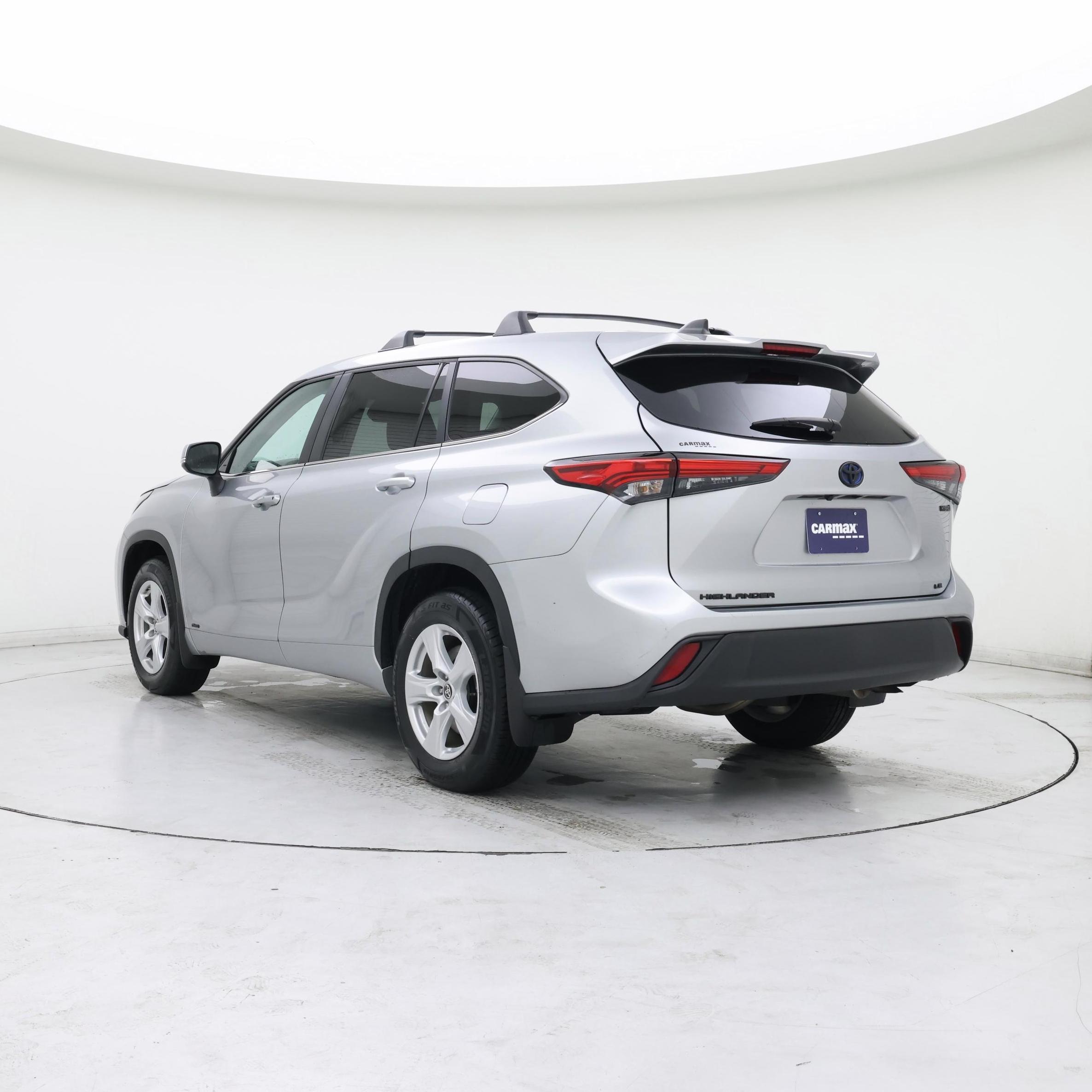 Thumbnail: 2023 Toyota Highlander - 2