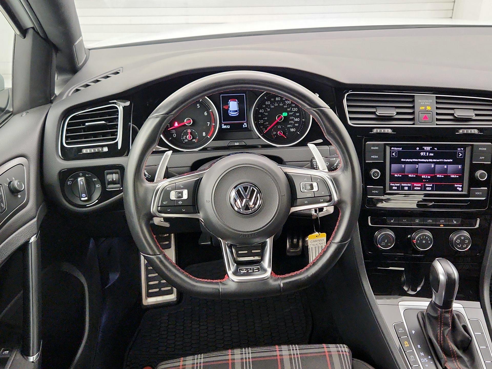 Thumbnail: 2020 Volkswagen Golf - 10