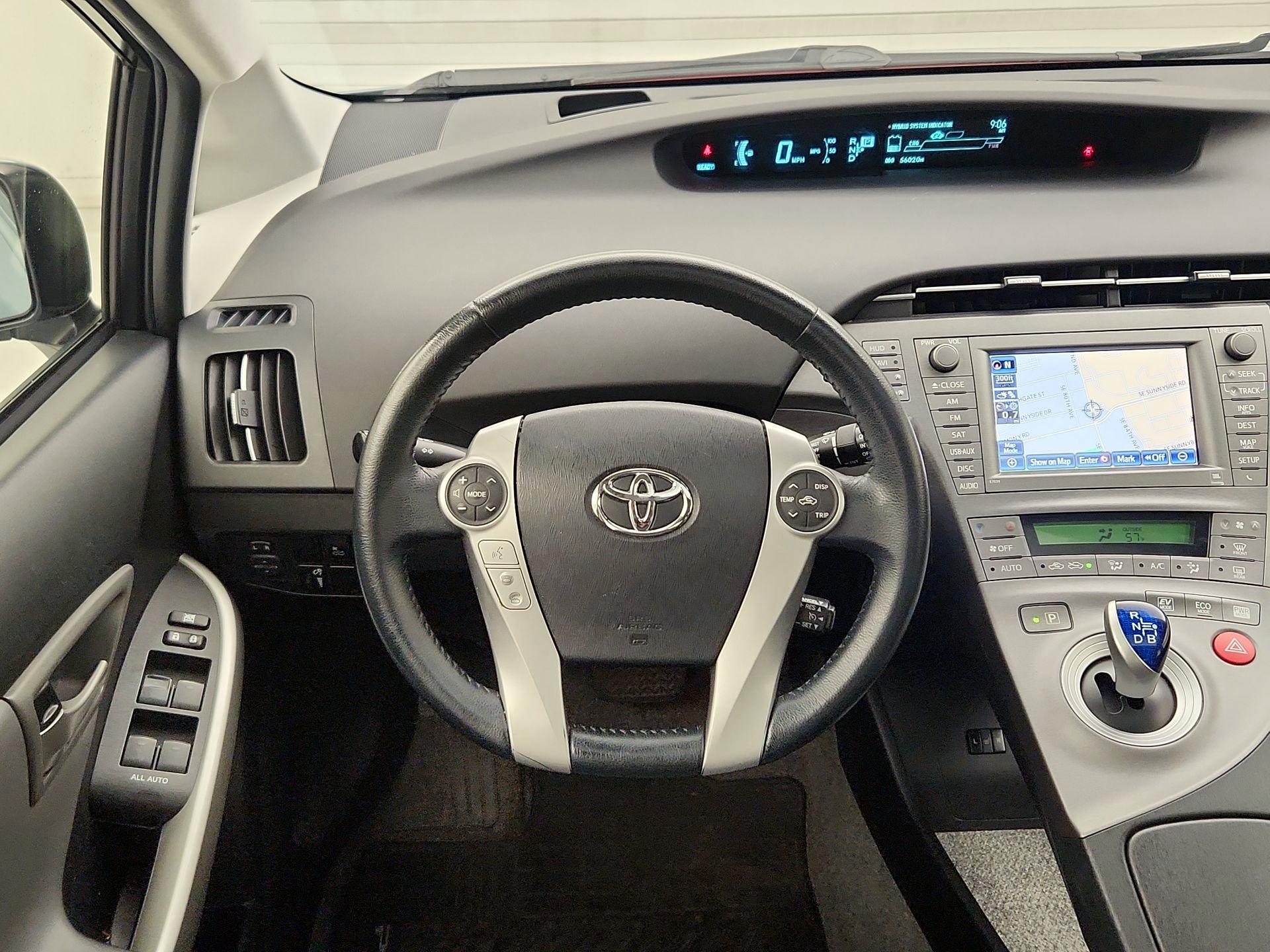 Thumbnail: 2014 Toyota Prius - 10