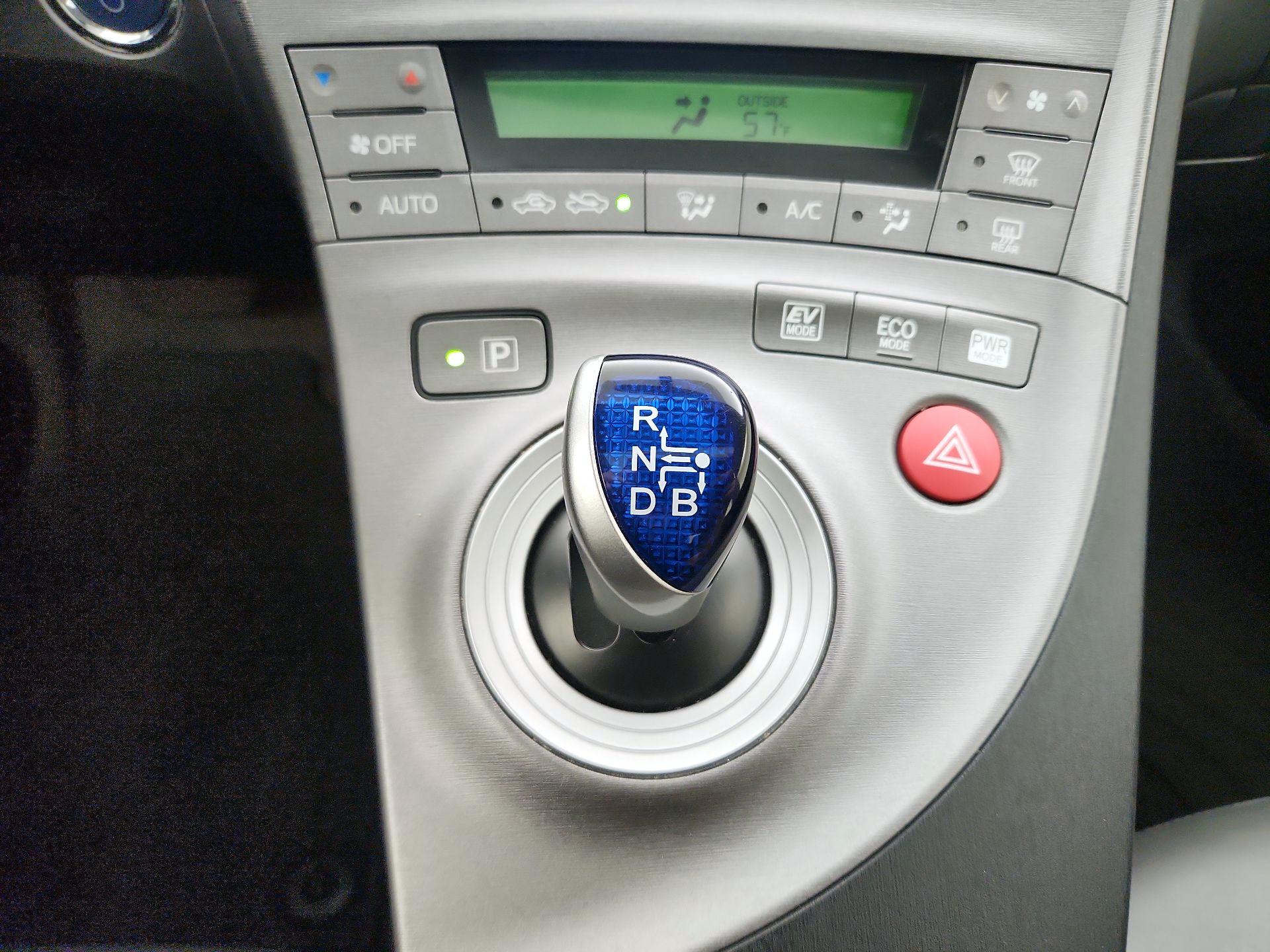 Thumbnail: 2014 Toyota Prius - 18