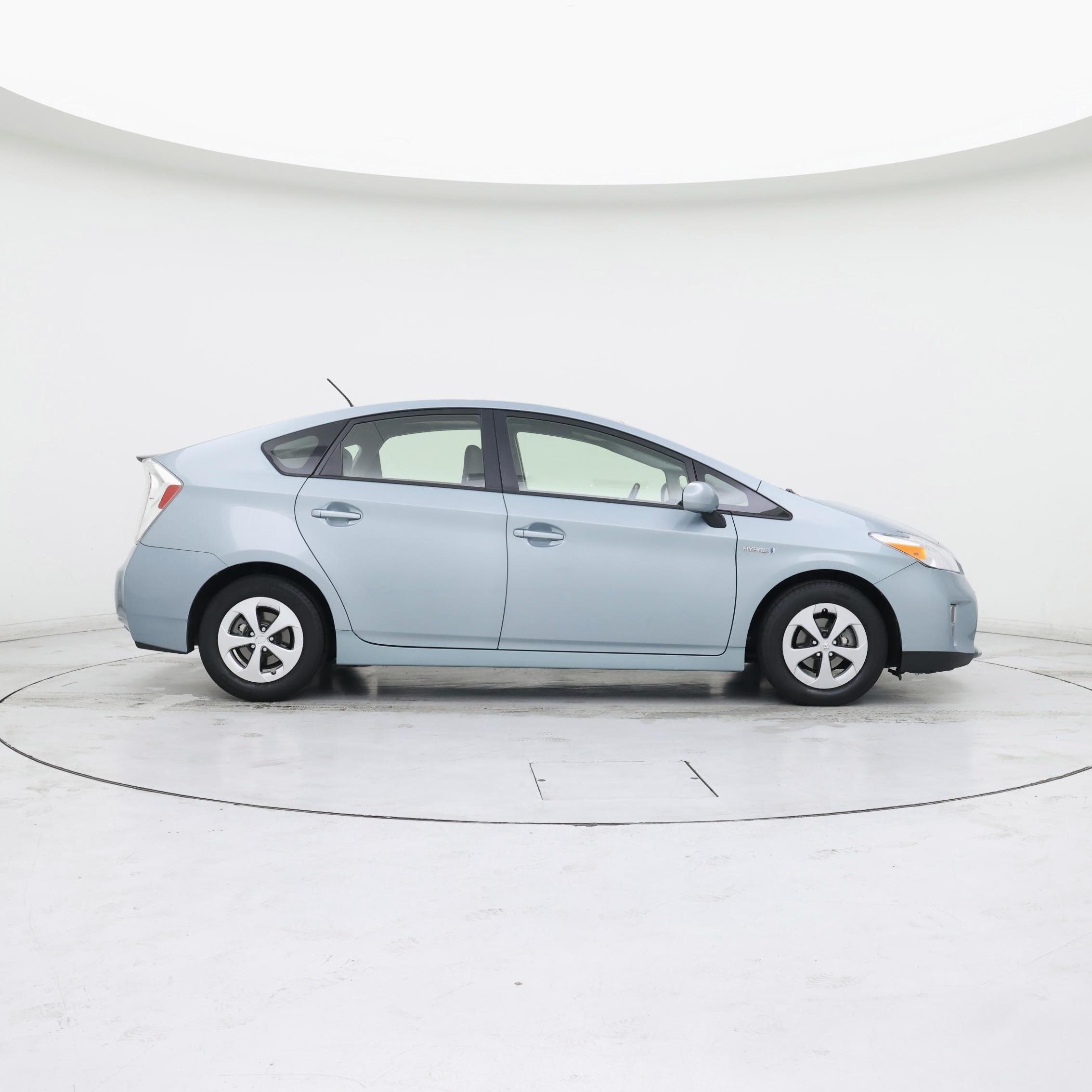 Thumbnail: 2014 Toyota Prius - 7
