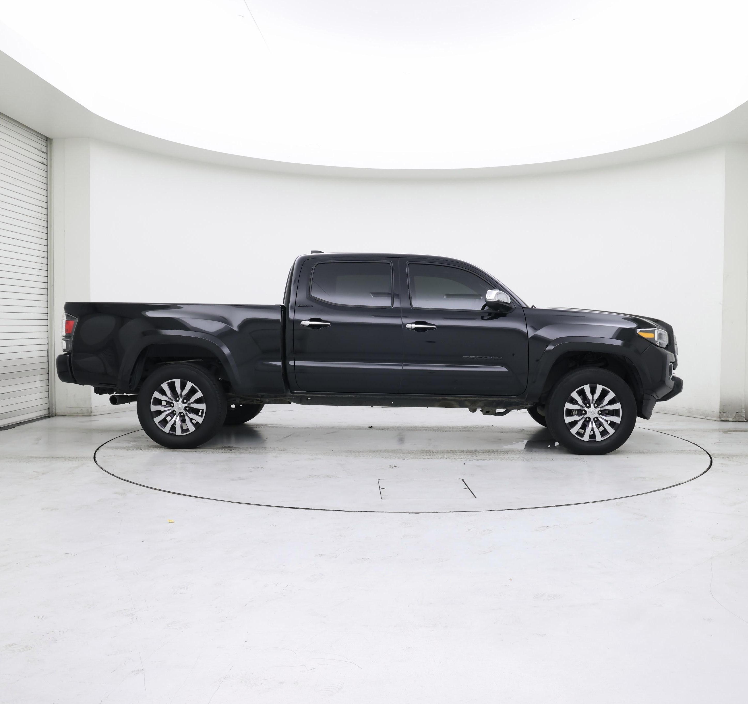 Thumbnail: 2022 Toyota Tacoma - 7