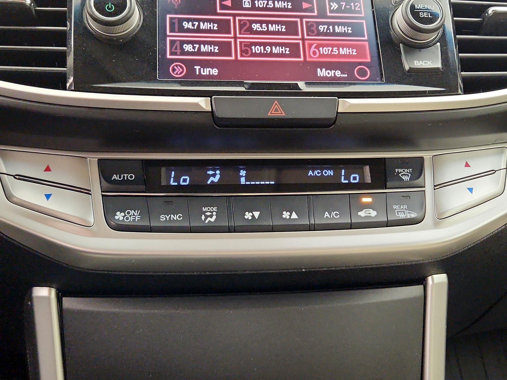 Thumbnail: 2015 Honda Accord - 16