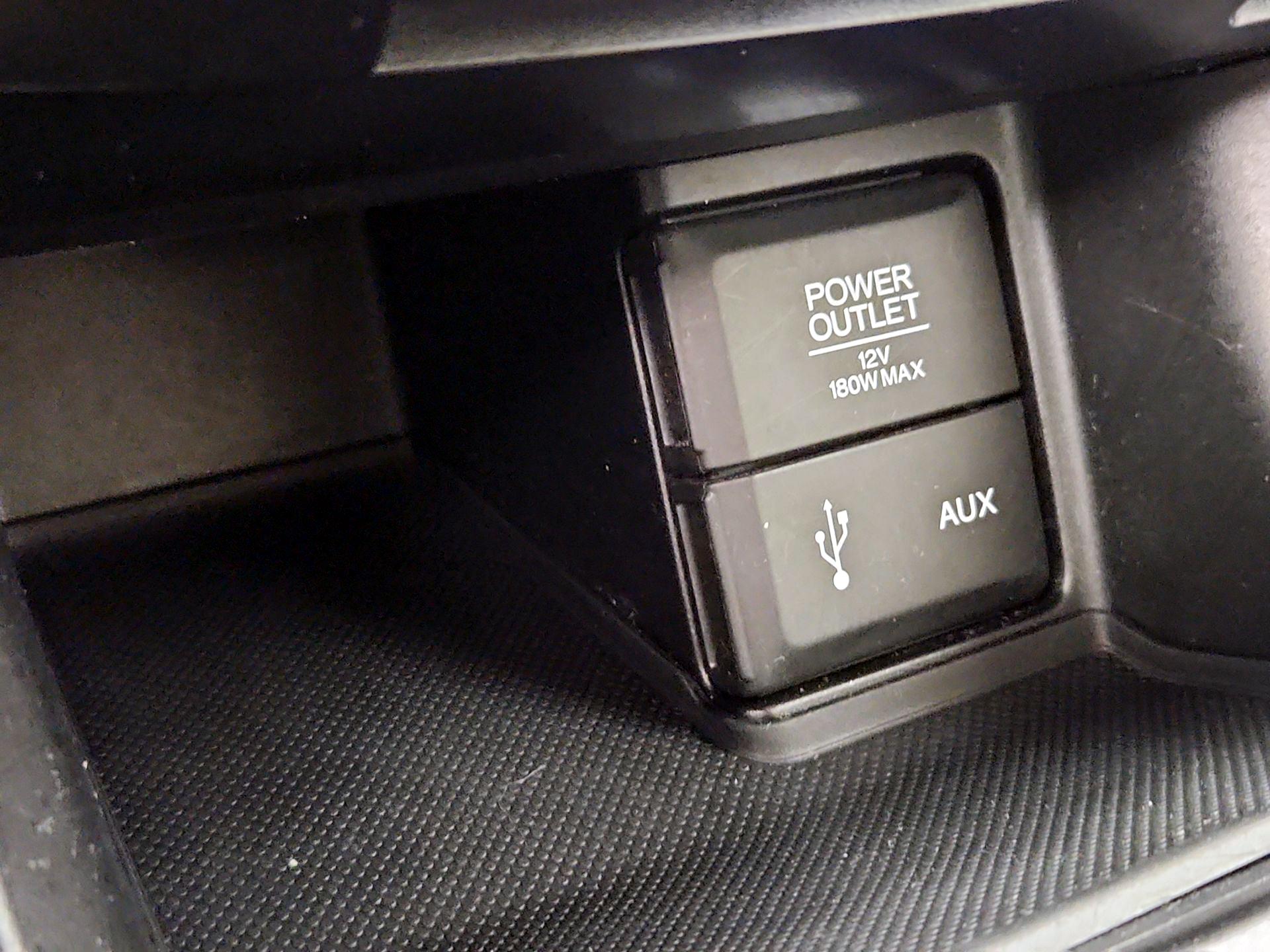 Thumbnail: 2015 Honda Accord - 18