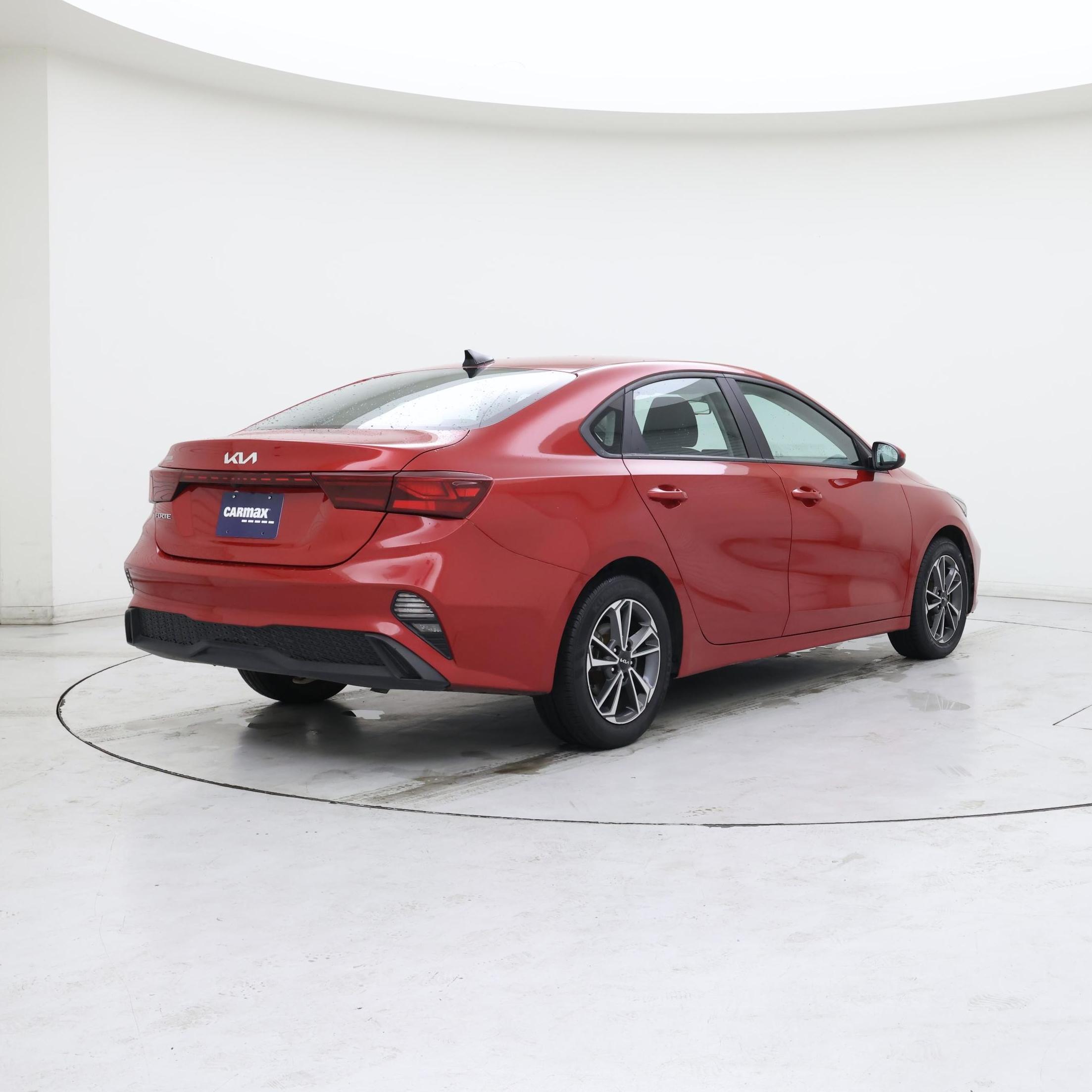 Thumbnail: 2022 Kia Forte - 8